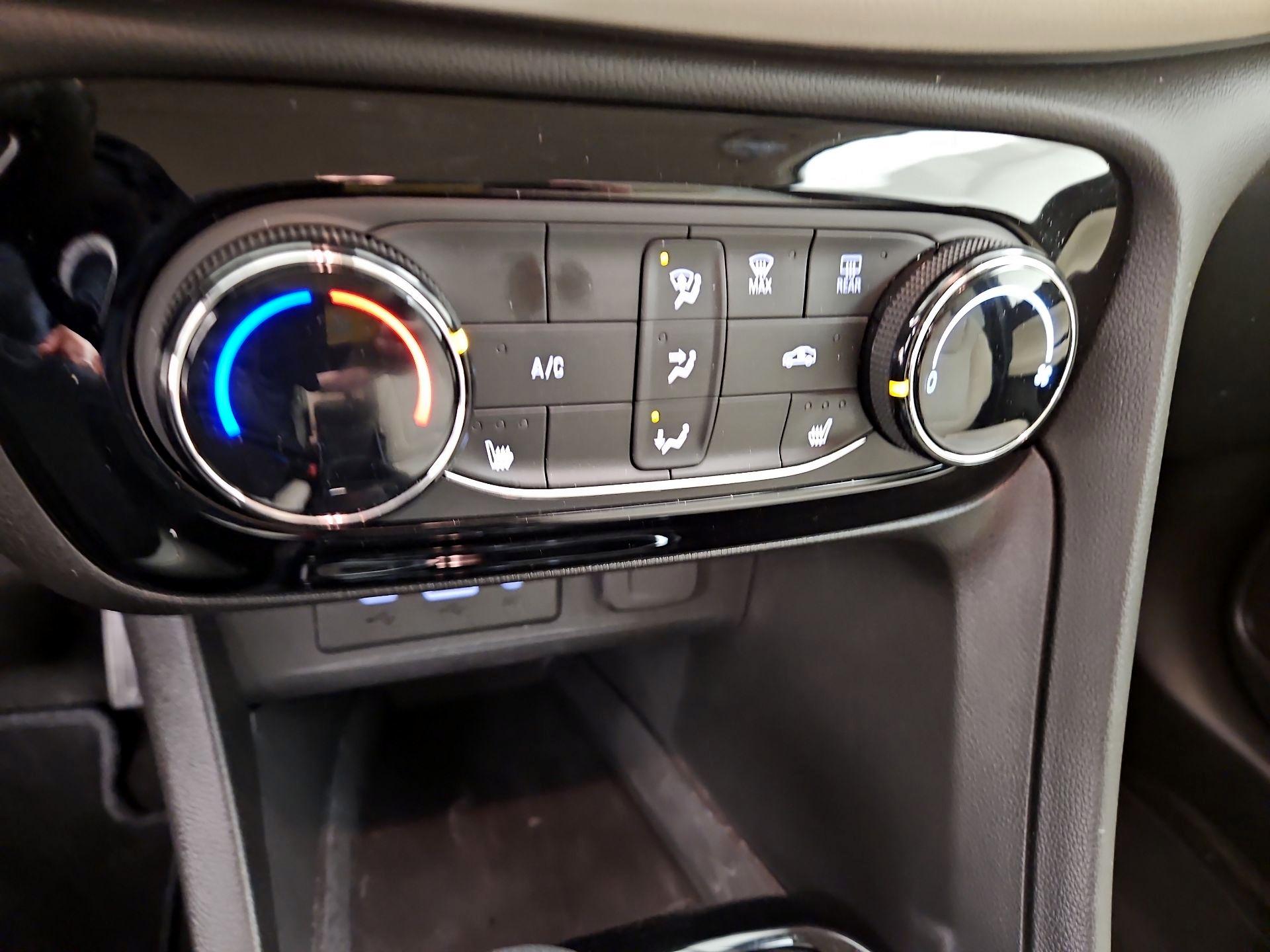 Thumbnail: 2023 Buick Encore GX - 16