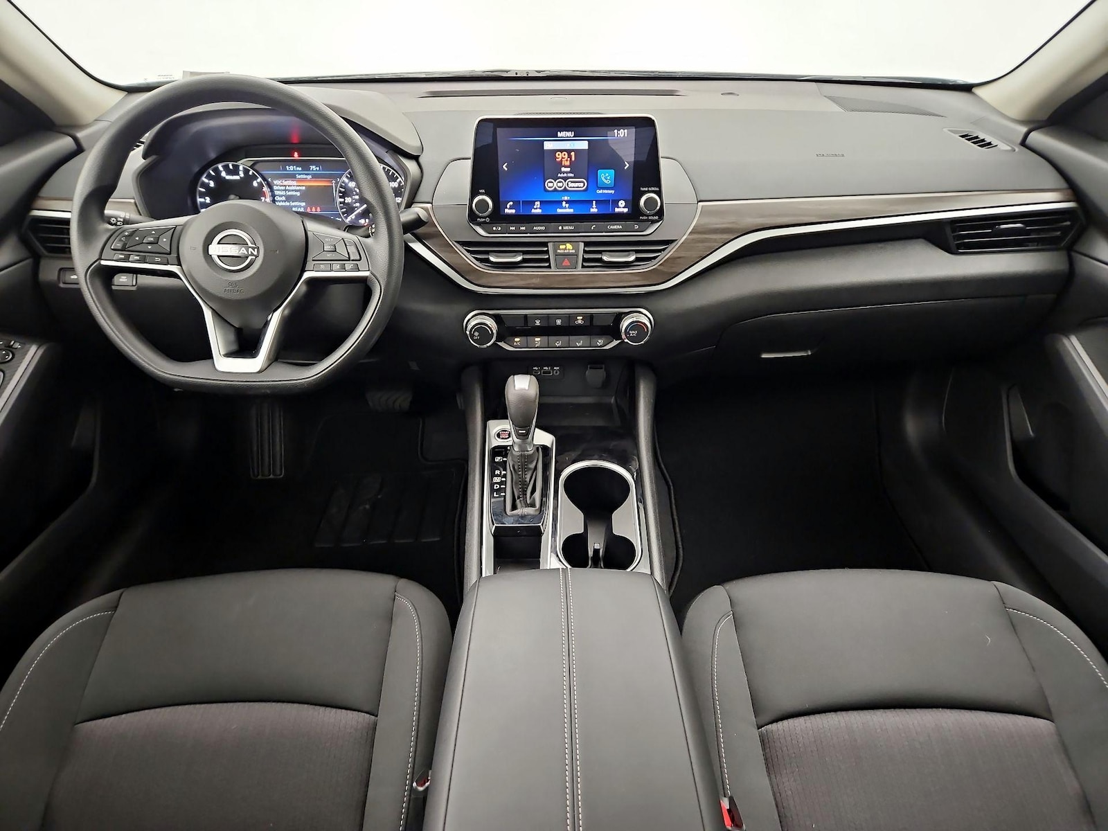 2024 Nissan Altima SV - Photo 10