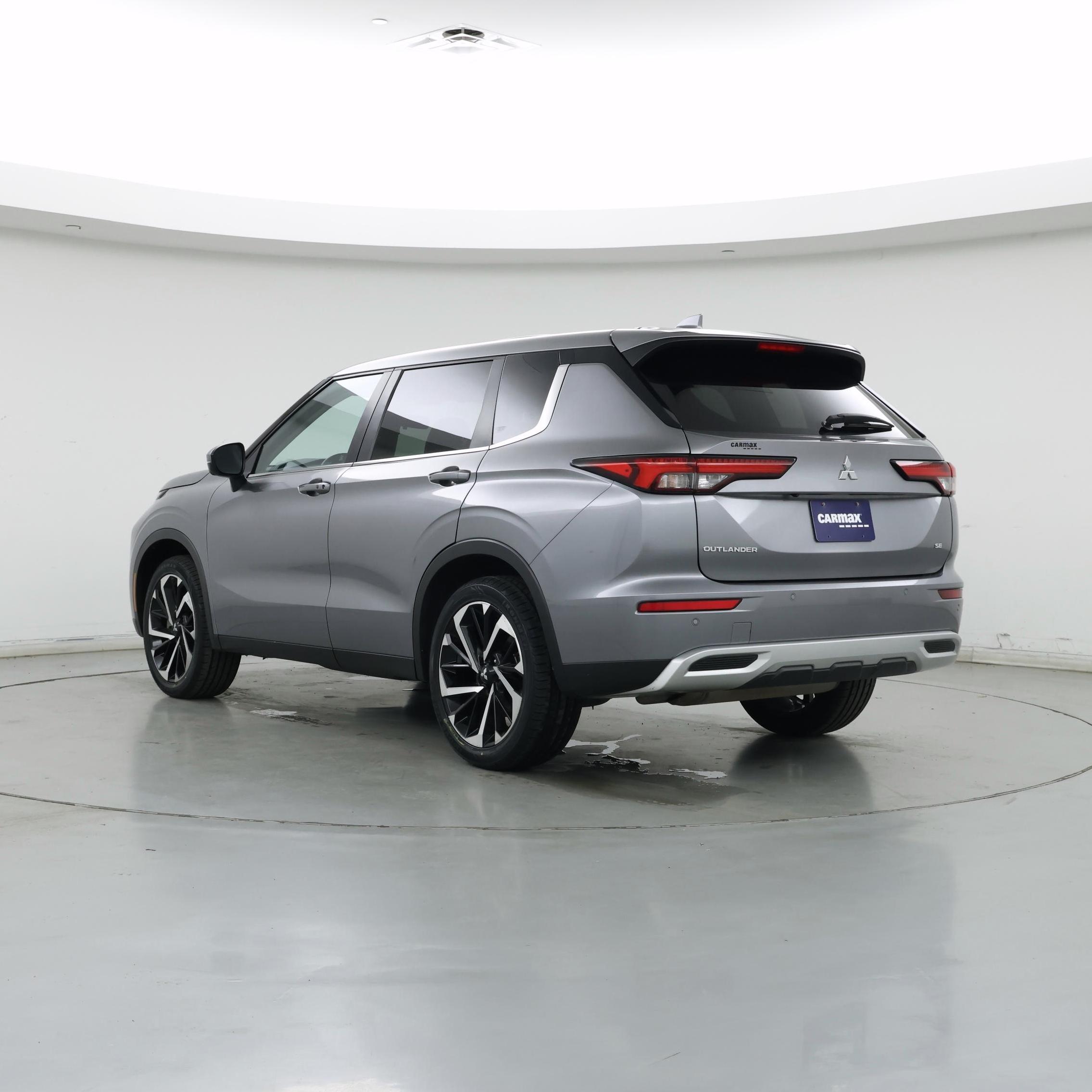 Thumbnail: 2022 Mitsubishi Outlander - 2