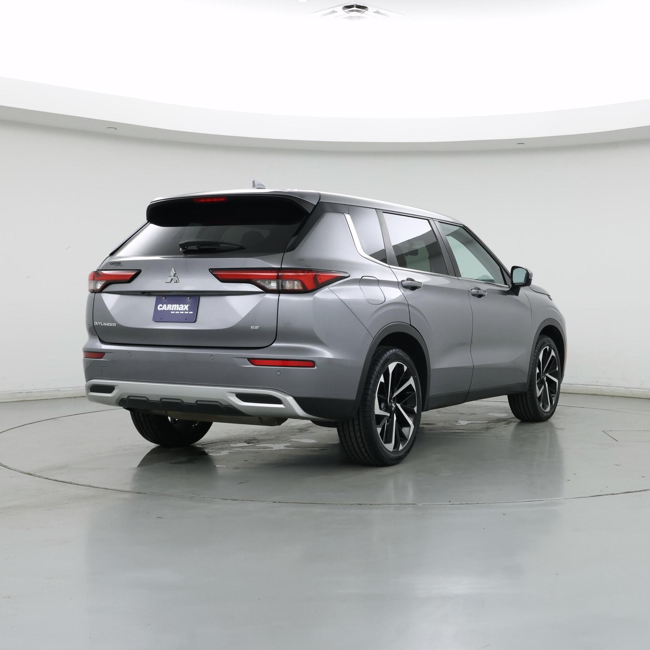 Thumbnail: 2022 Mitsubishi Outlander - 8