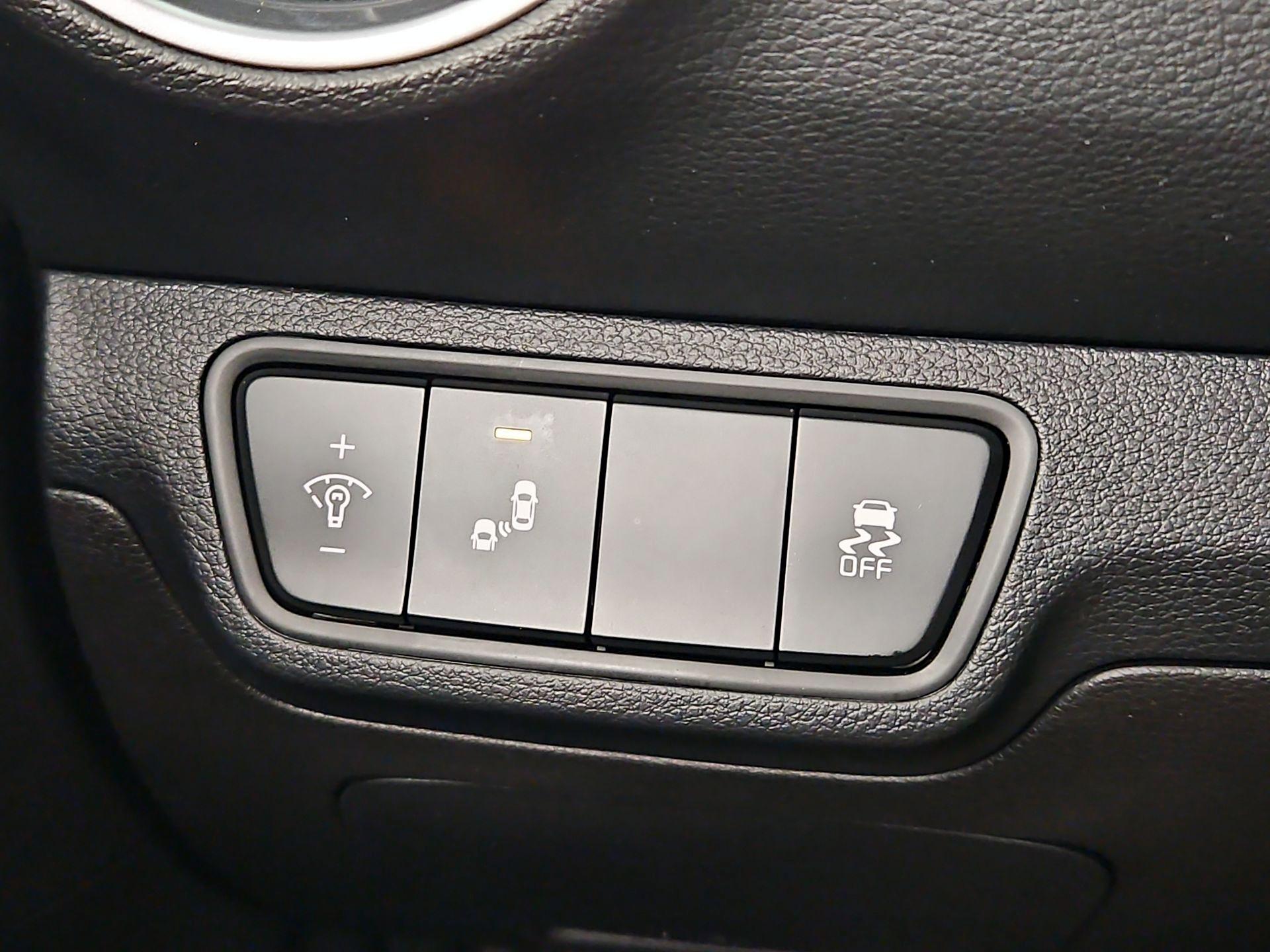 Thumbnail: 2023 Kia Forte - 13