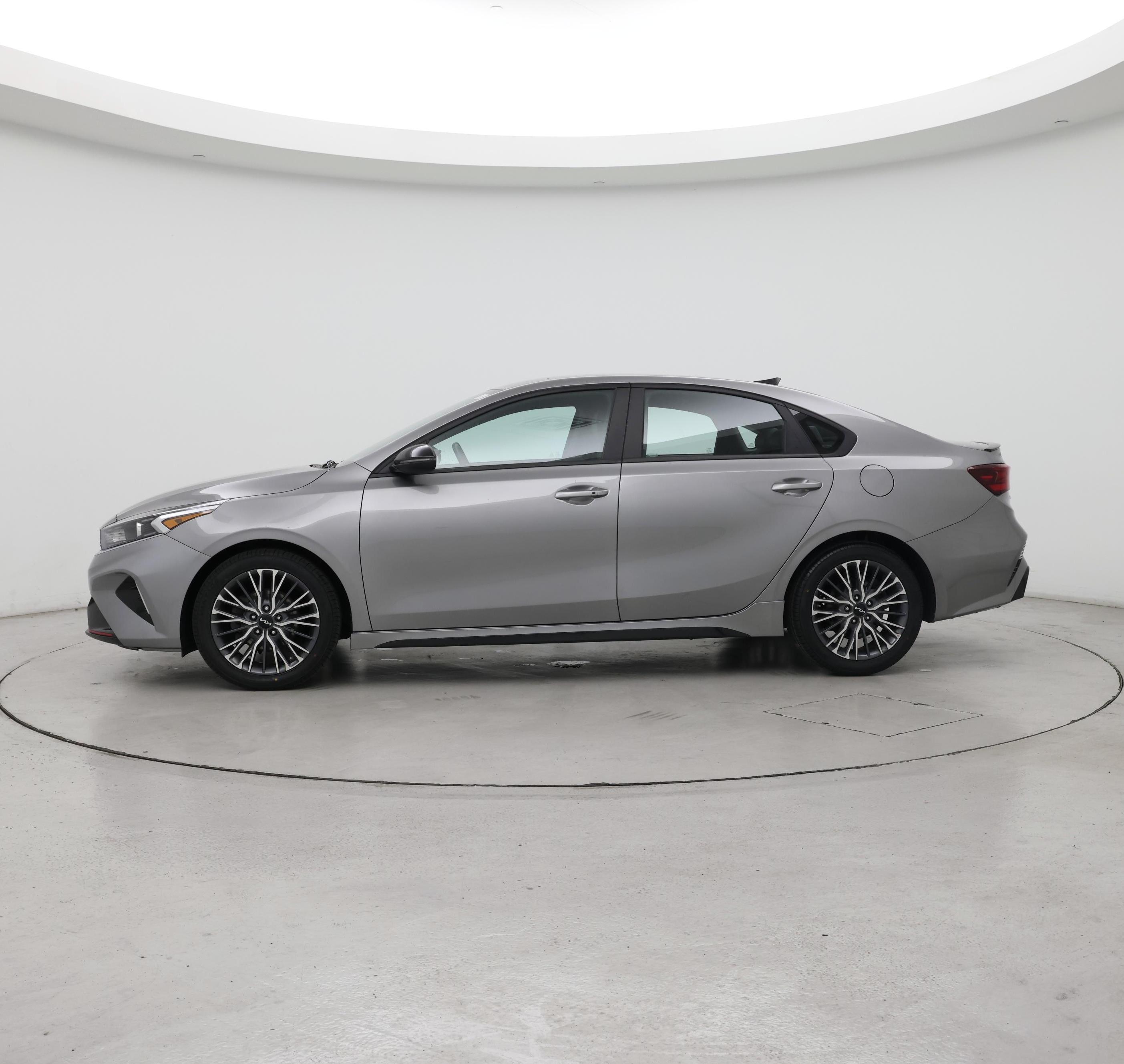 Thumbnail: 2023 Kia Forte - 3