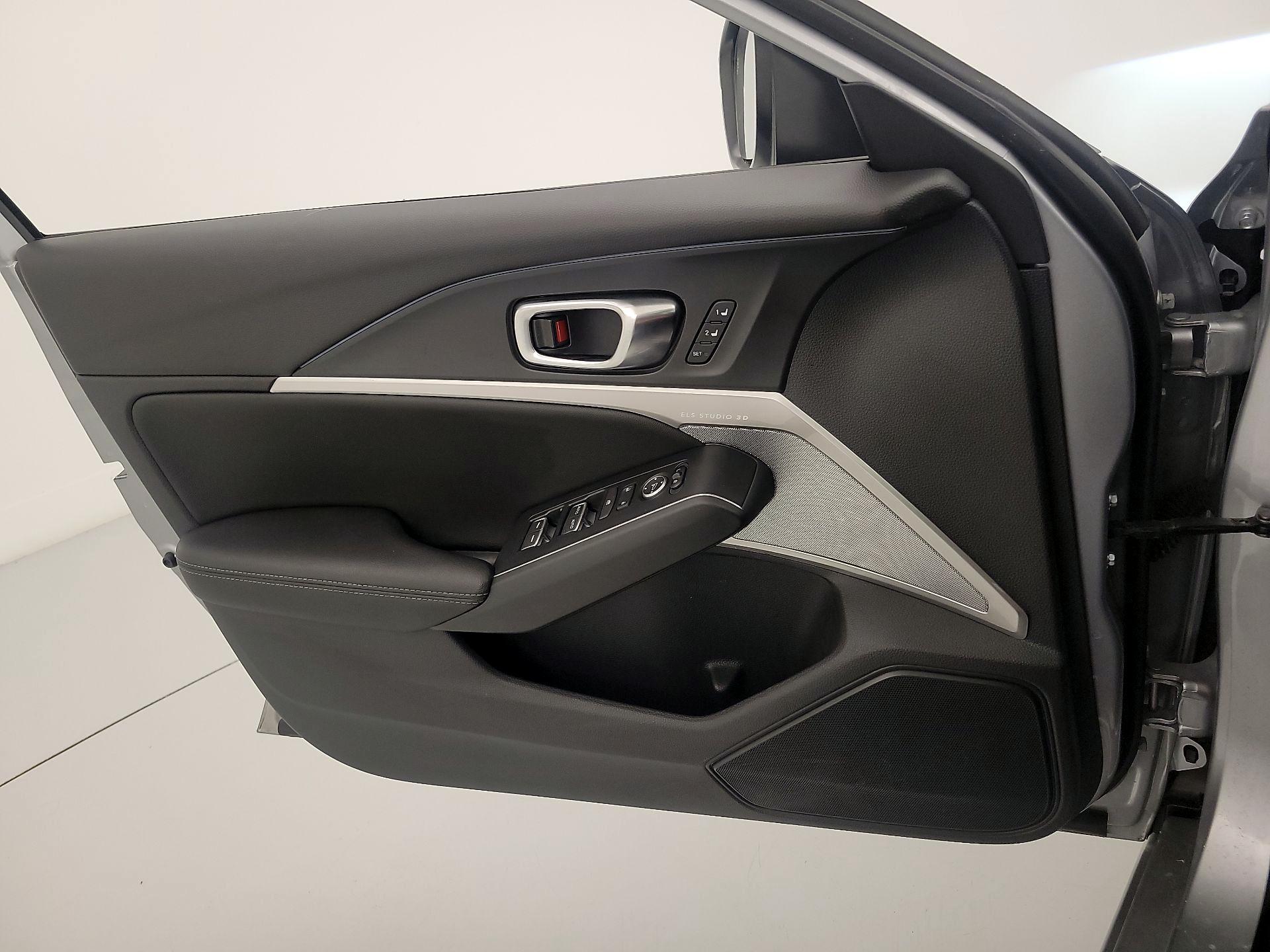 Thumbnail: 2023 Acura Integra - 12