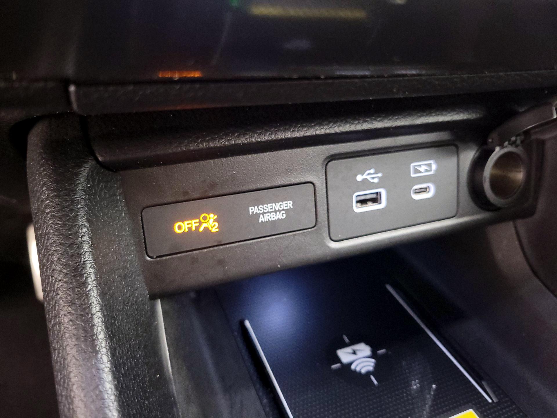 Thumbnail: 2023 Acura Integra - 18