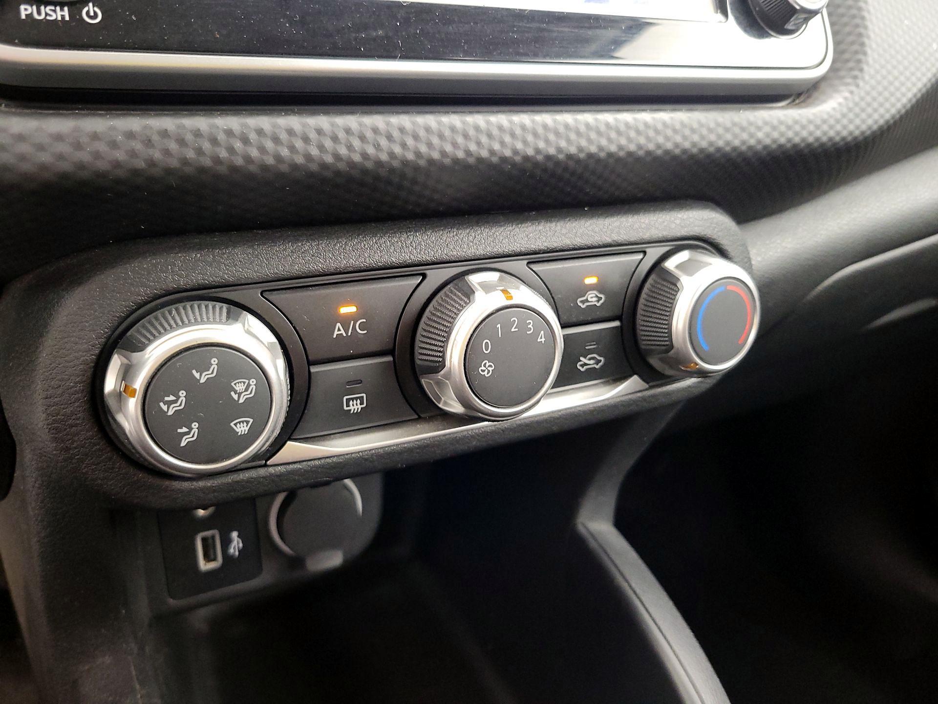 Thumbnail: 2022 Nissan Kicks - 16