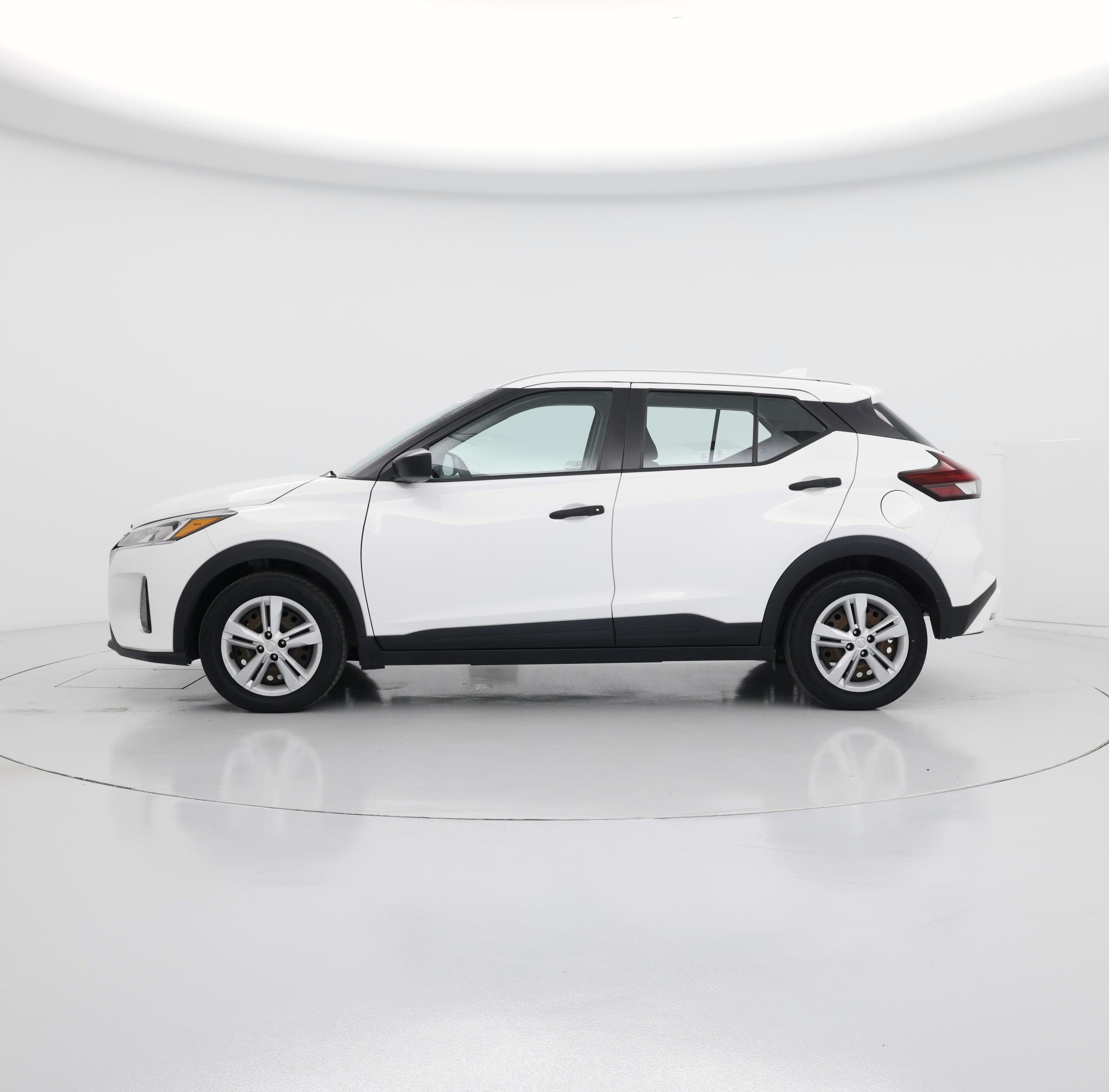 Thumbnail: 2022 Nissan Kicks - 3