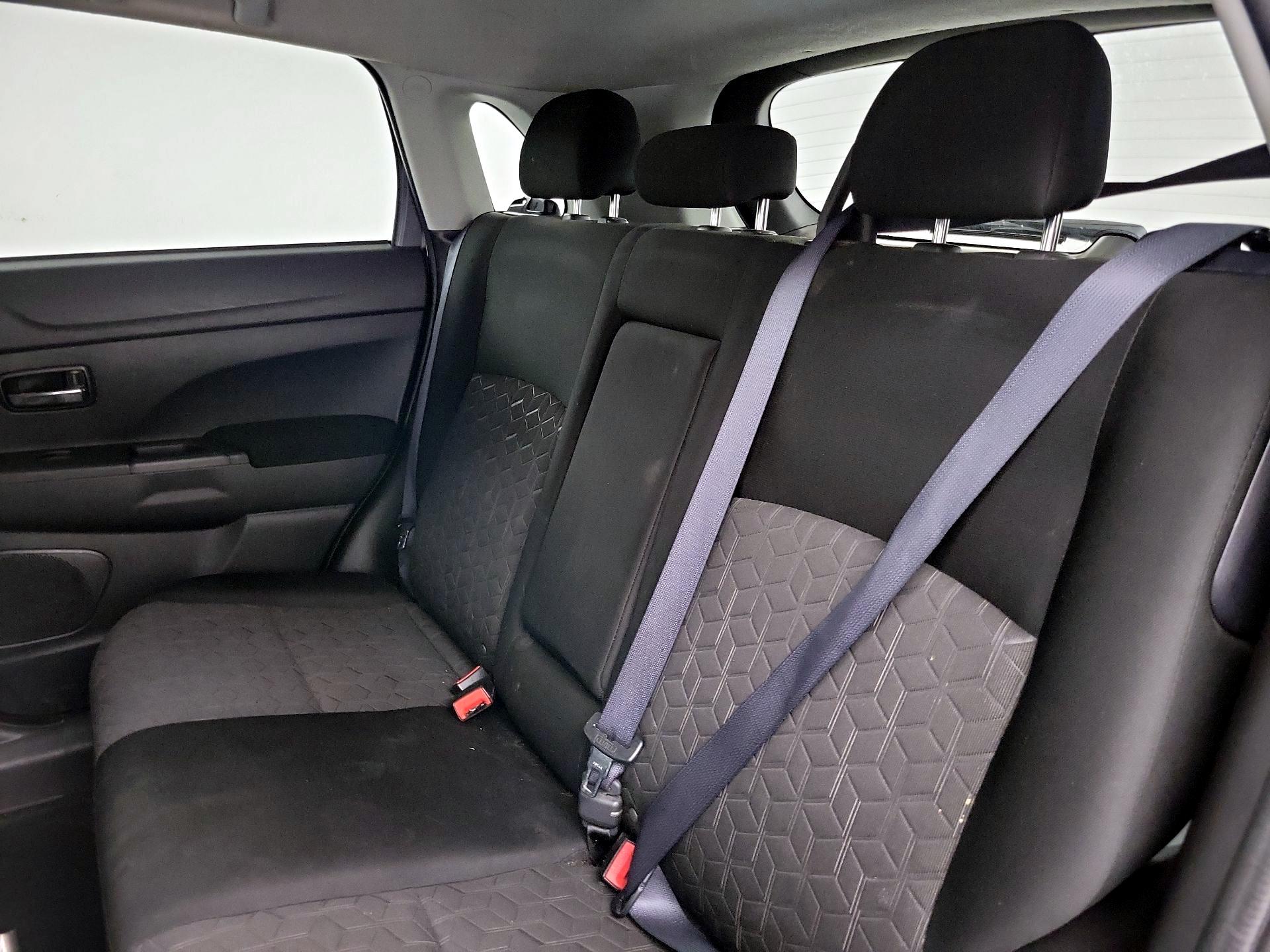 Thumbnail: 2022 Mitsubishi Outlander Sport - 19
