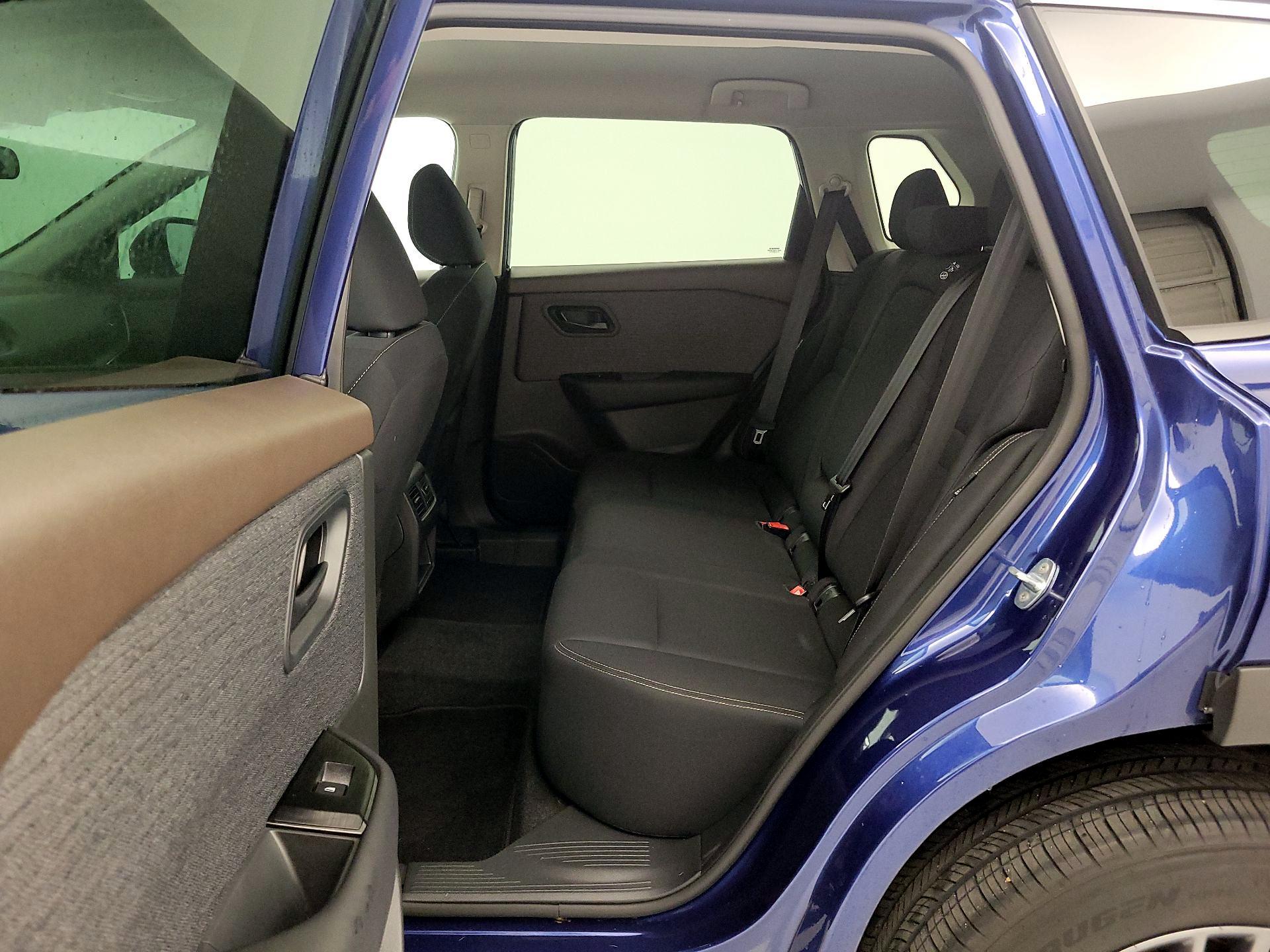 Thumbnail: 2023 Nissan Rogue - 19