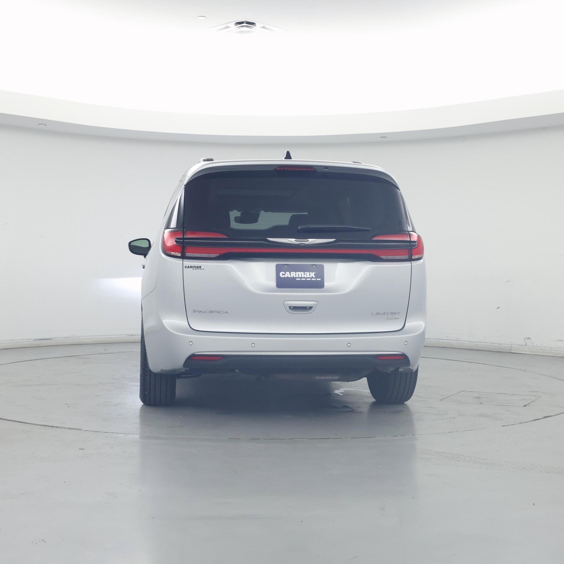 Thumbnail: 2023 Chrysler Pacifica - 6