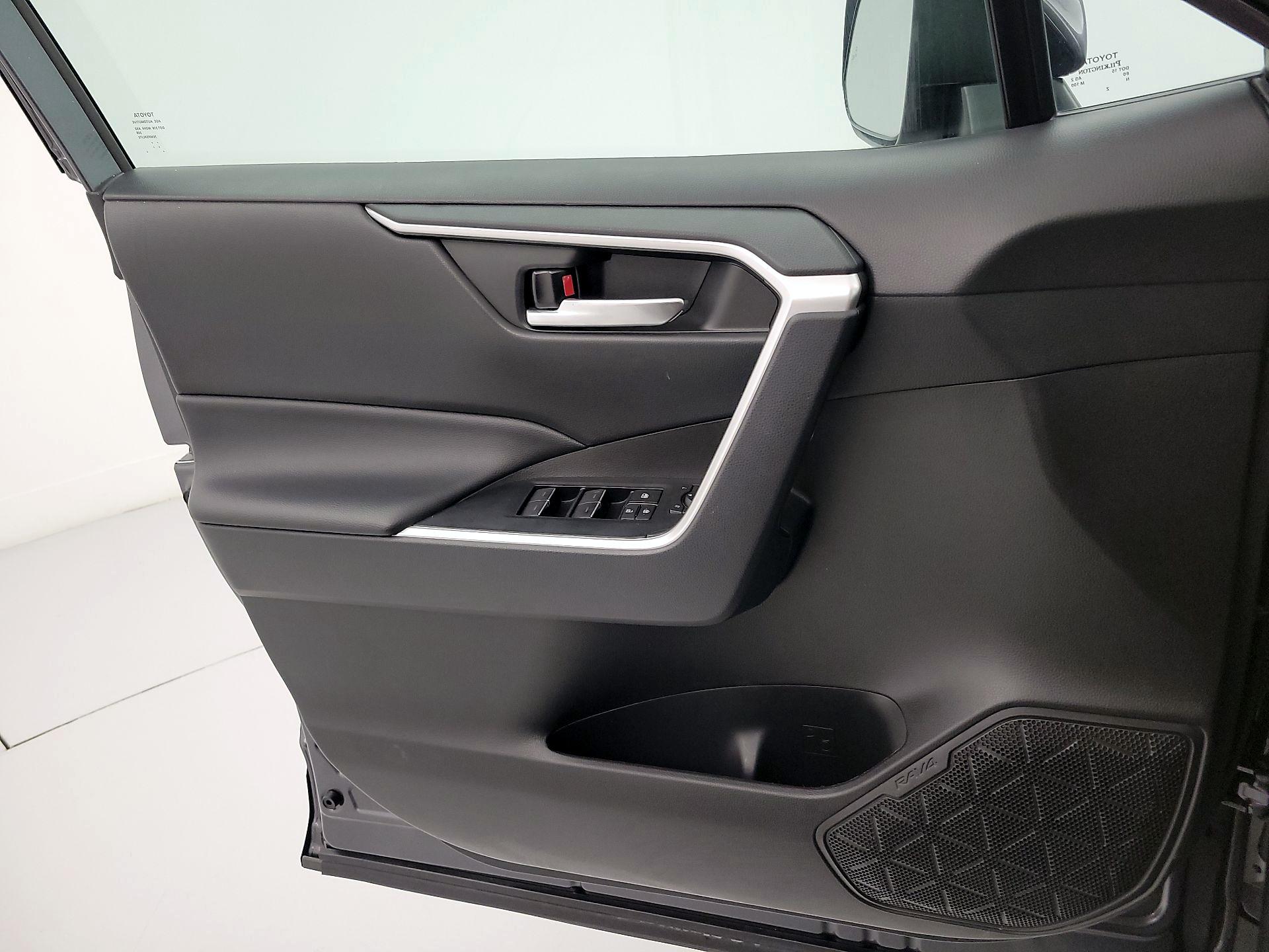 Thumbnail: 2023 Toyota RAV4 - 12