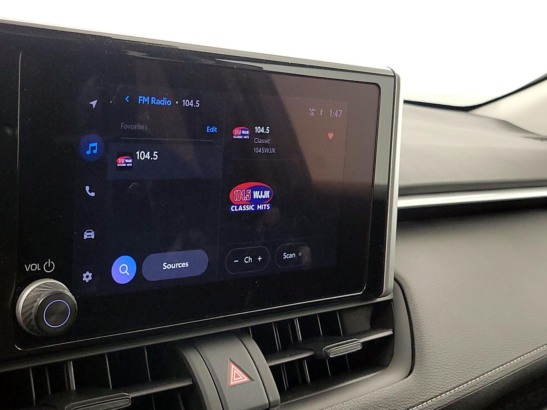 Thumbnail: 2023 Toyota RAV4 - 15