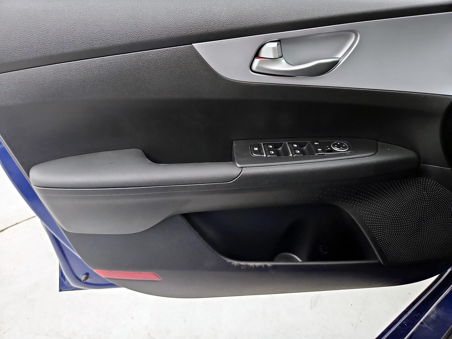 Thumbnail: 2024 Kia Forte - 12