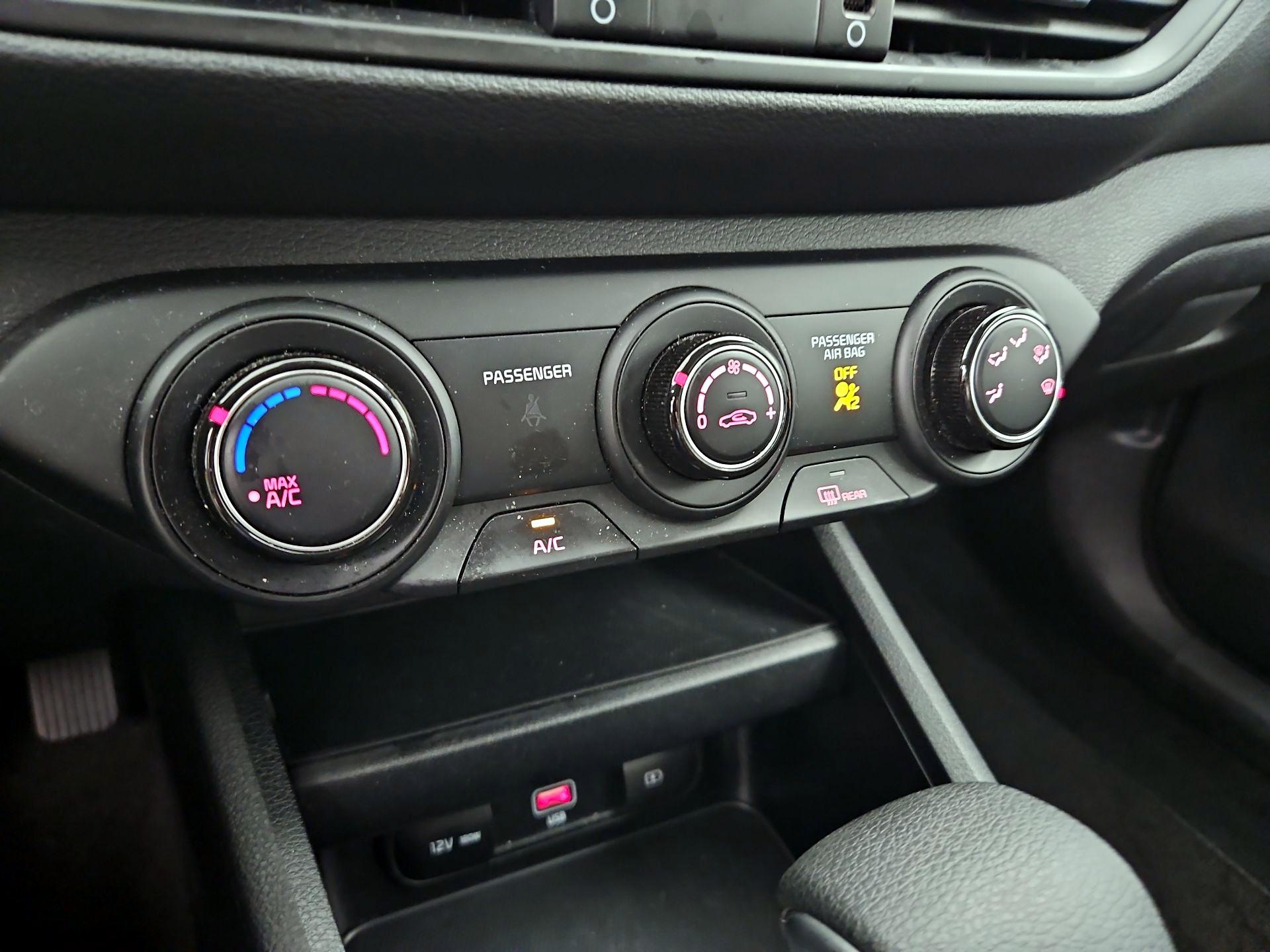 Thumbnail: 2024 Kia Forte - 16