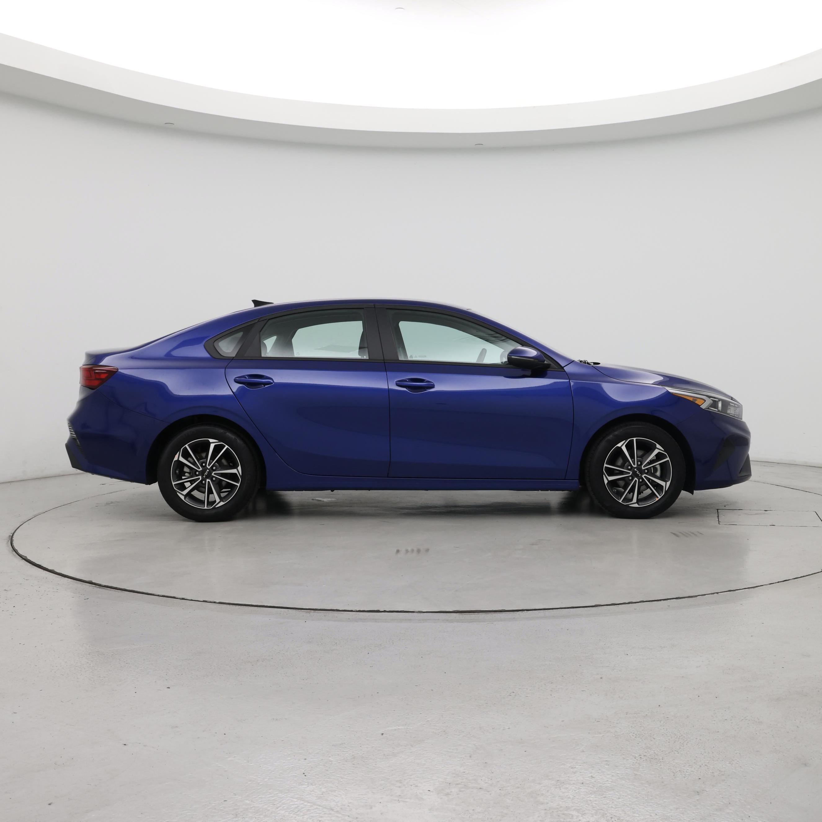 Thumbnail: 2024 Kia Forte - 7