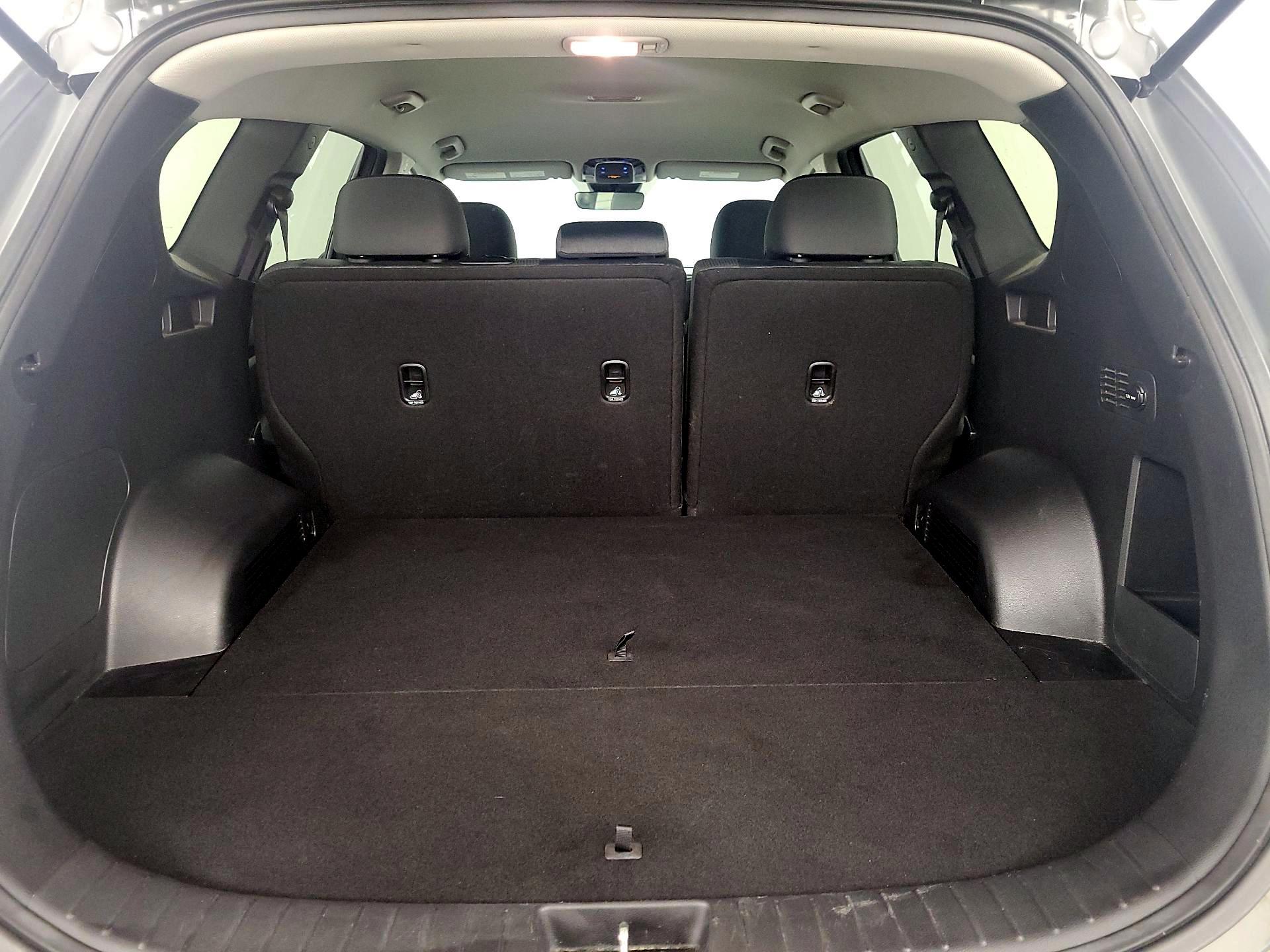 Thumbnail: 2023 Hyundai Santa Fe - 20