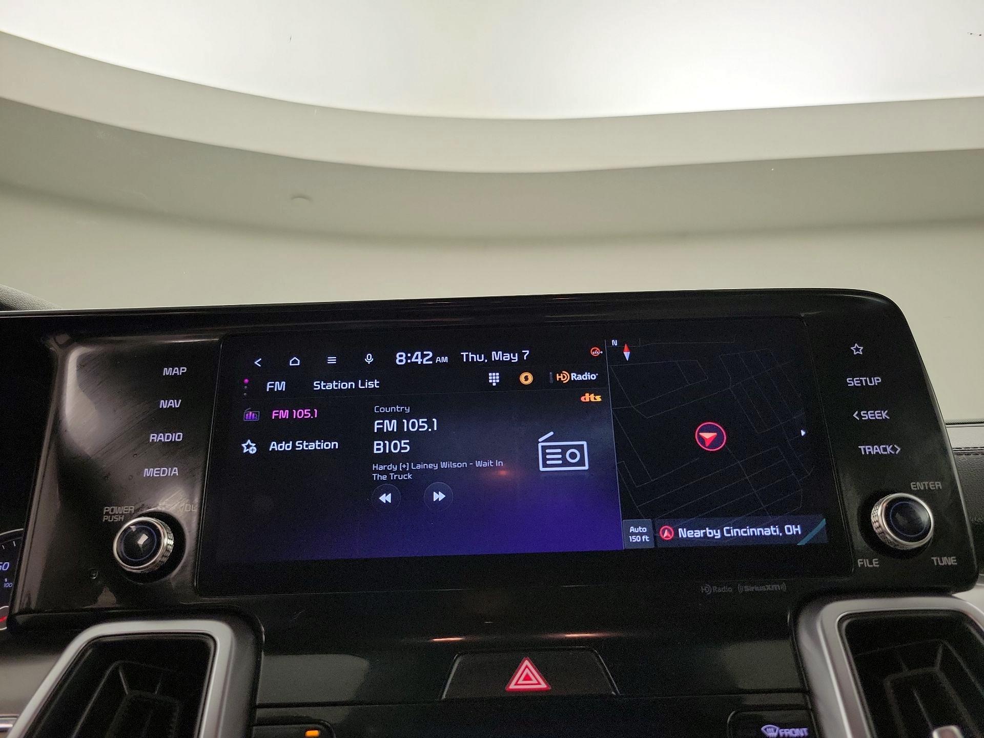 Thumbnail: 2023 Kia Sorento - 16
