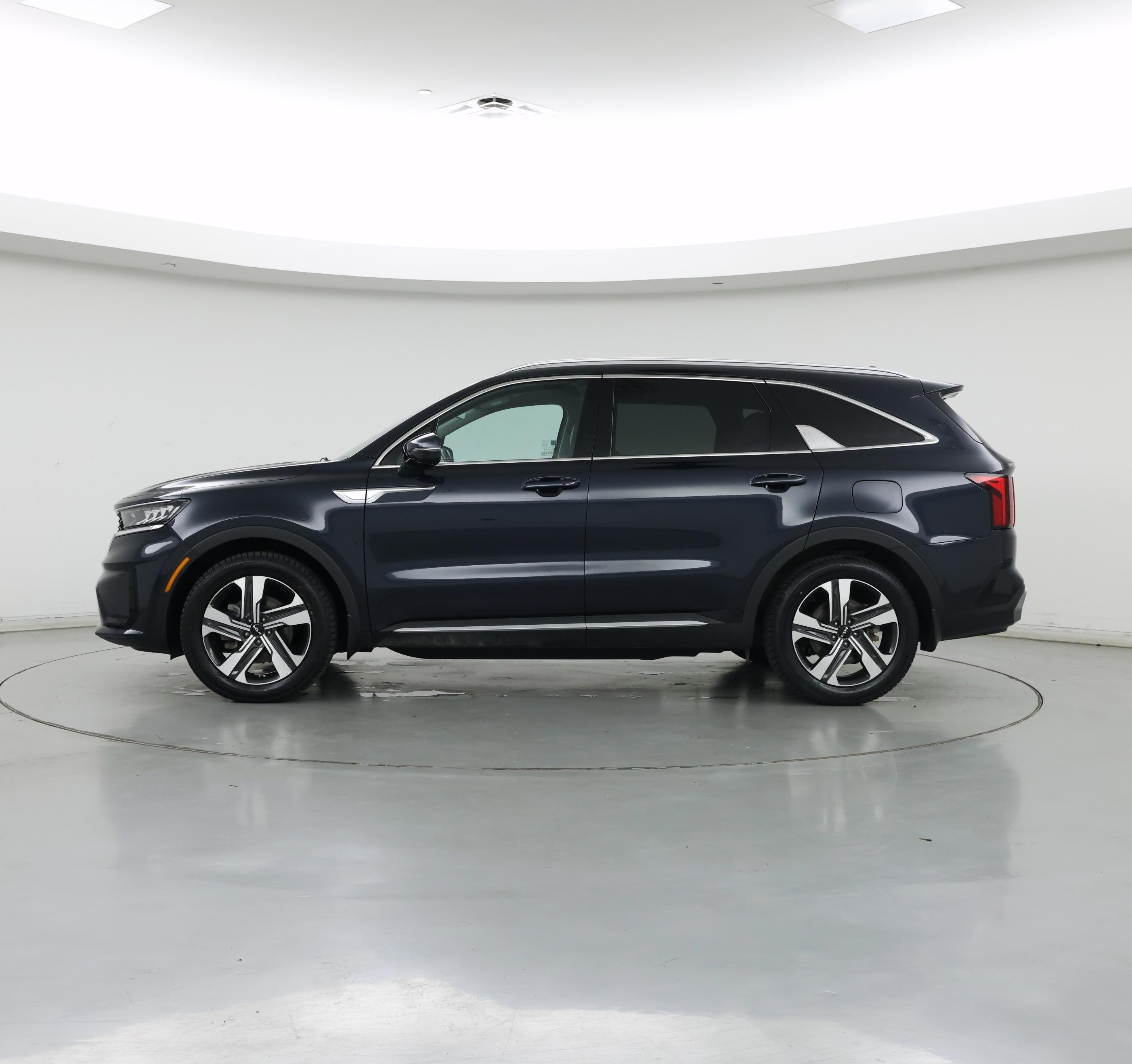 Thumbnail: 2023 Kia Sorento - 3