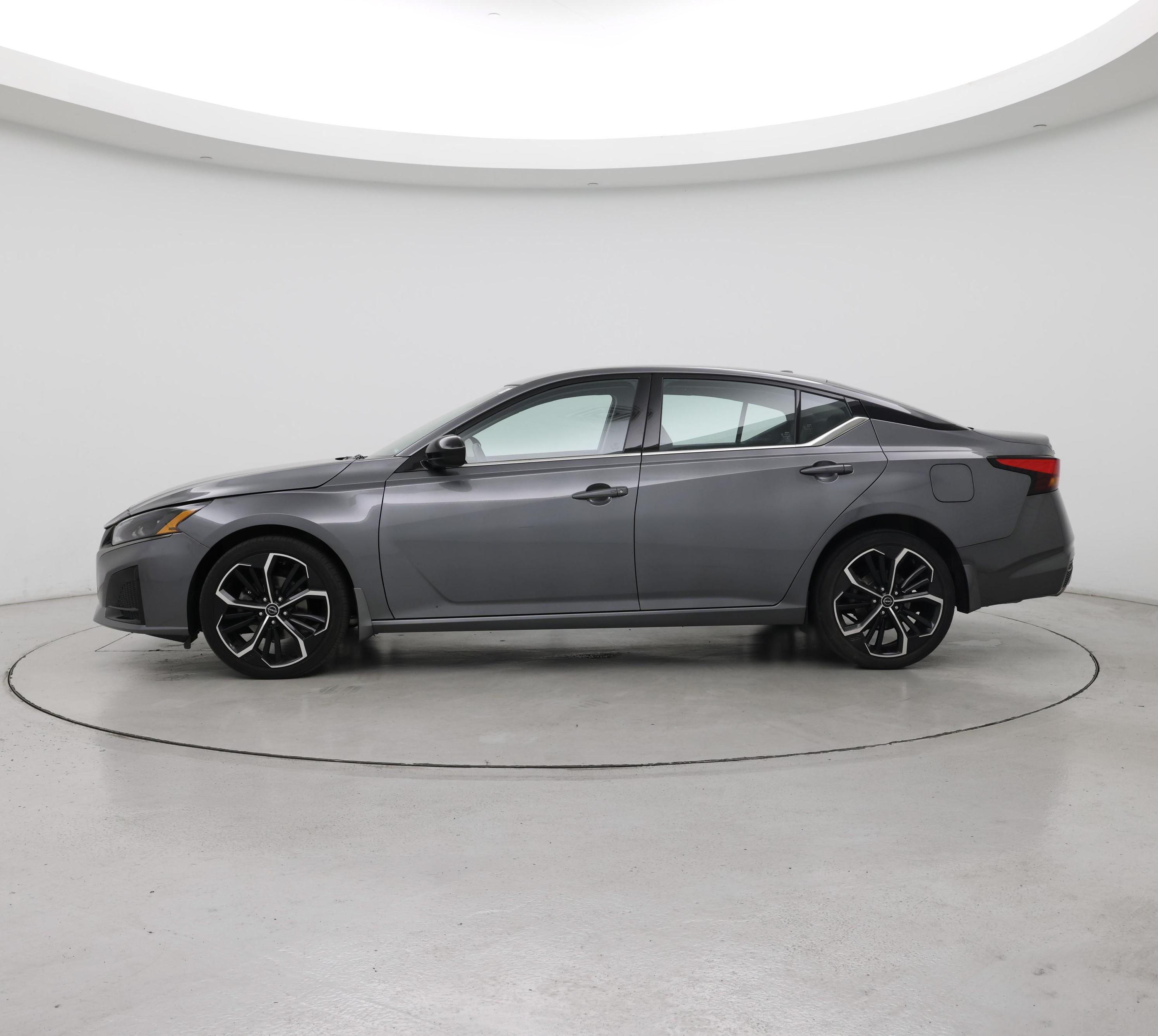 Thumbnail: 2023 Nissan Altima - 3