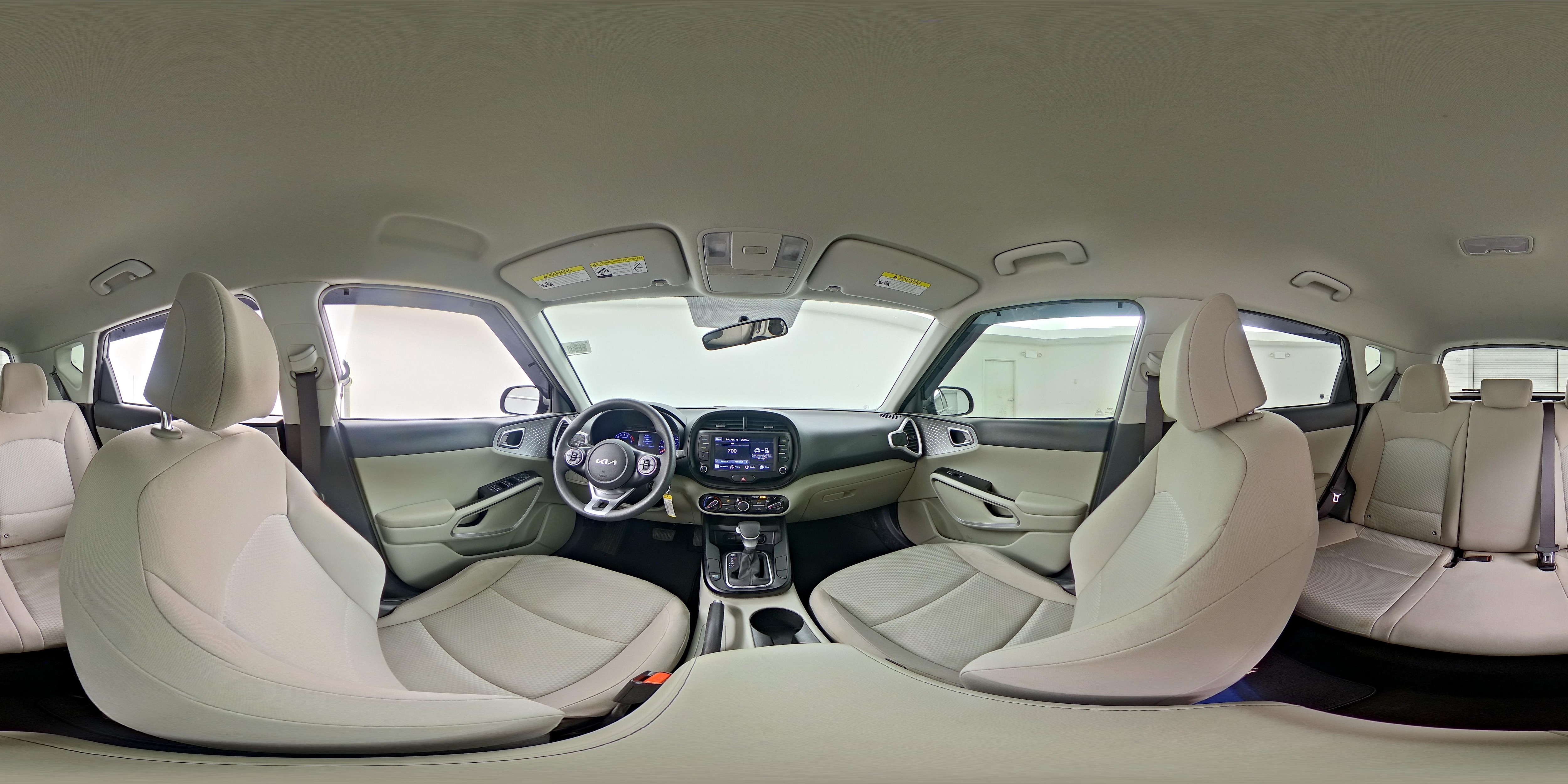 2022 Kia Soul LX - Photo 24