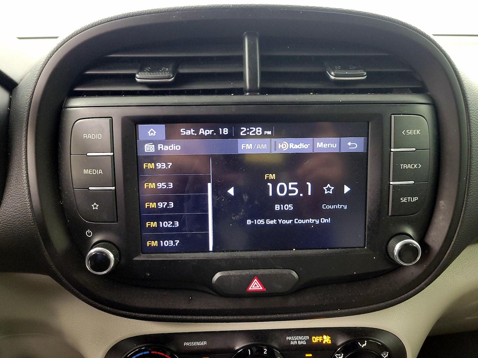 2022 Kia Soul LX - Photo 16