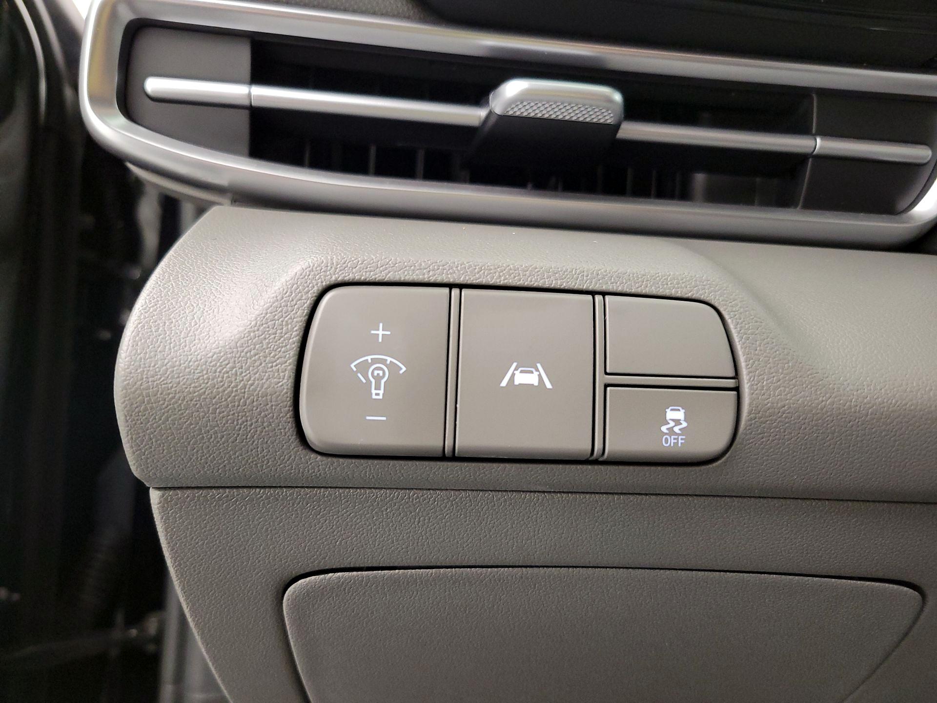 Thumbnail: 2023 Hyundai Elantra - 13