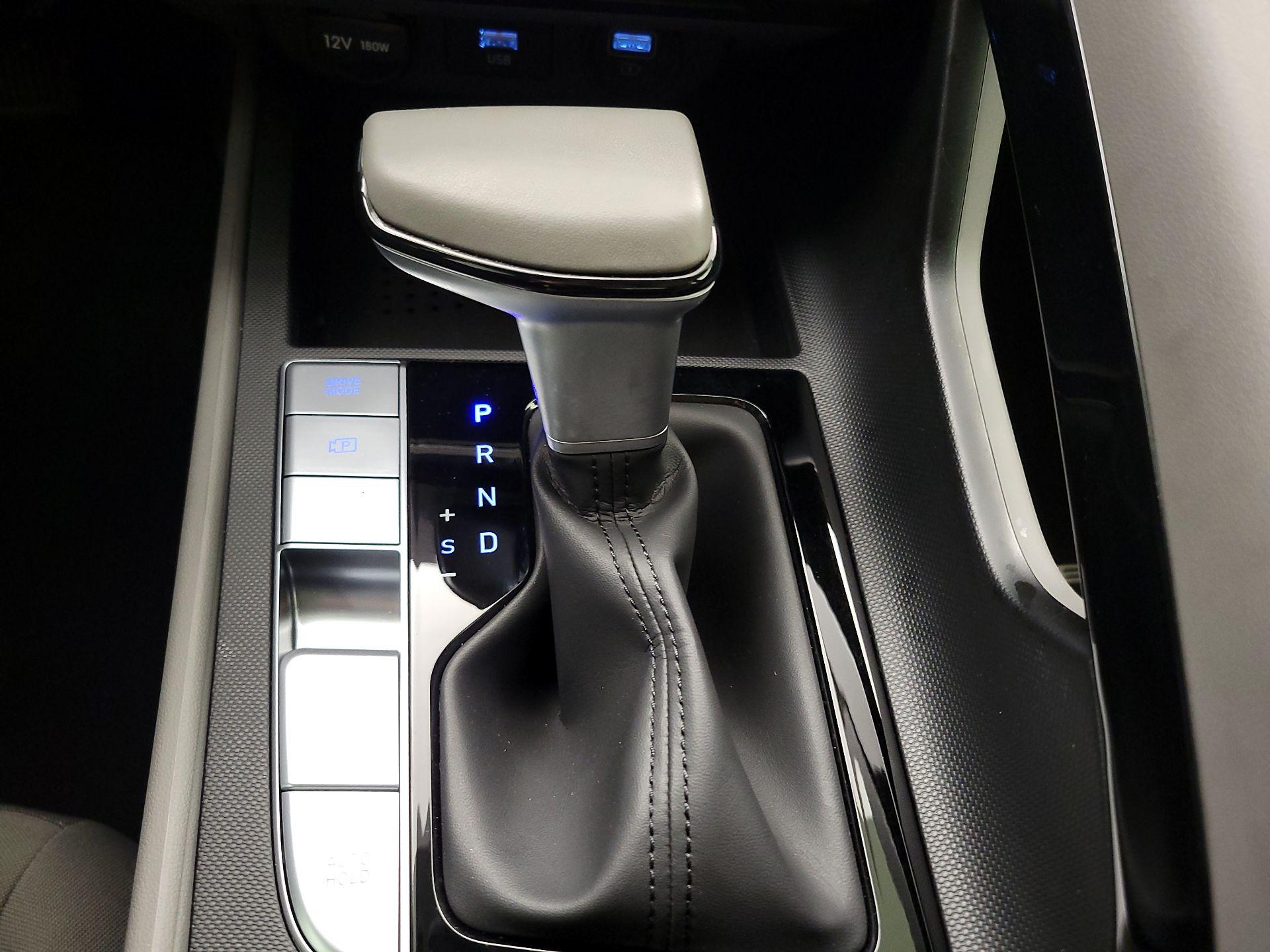 Thumbnail: 2023 Hyundai Elantra - 18