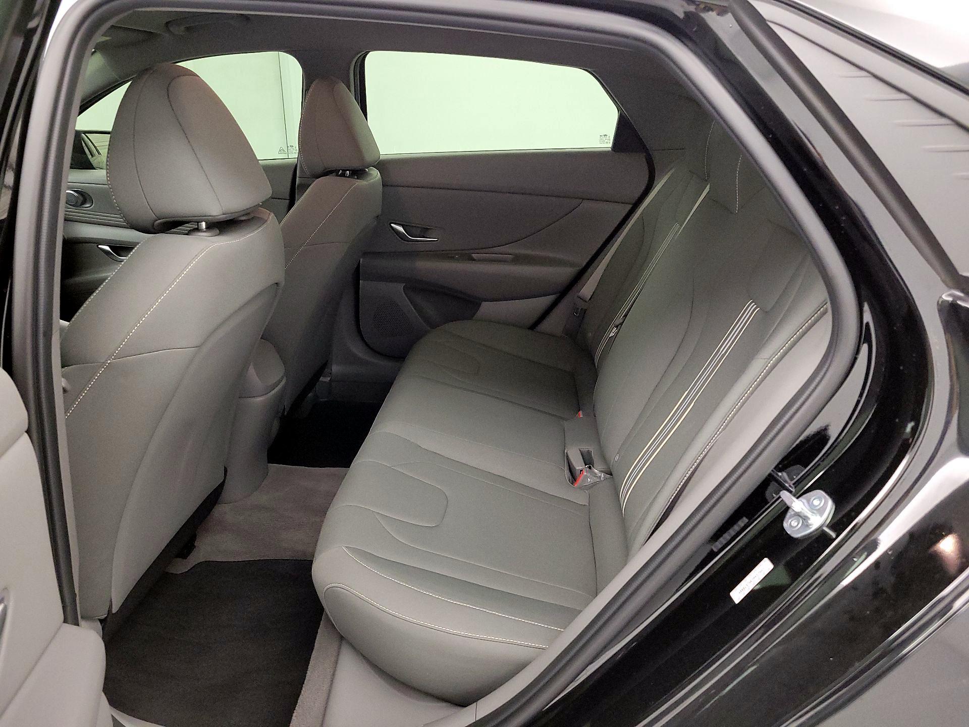 Thumbnail: 2023 Hyundai Elantra - 20