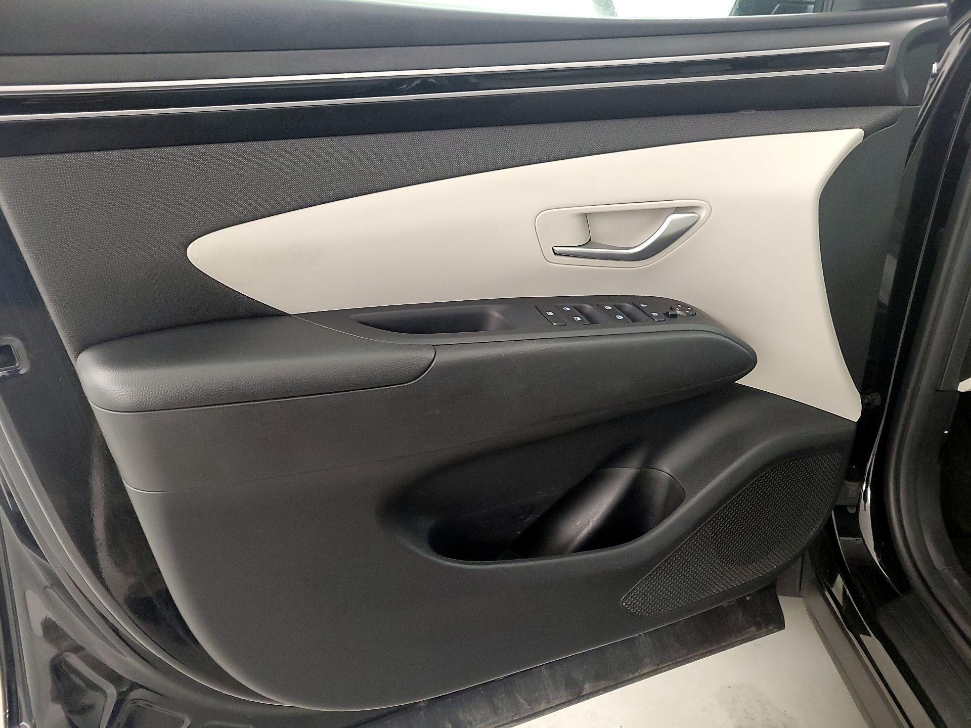 Thumbnail: 2023 Hyundai Tucson - 12