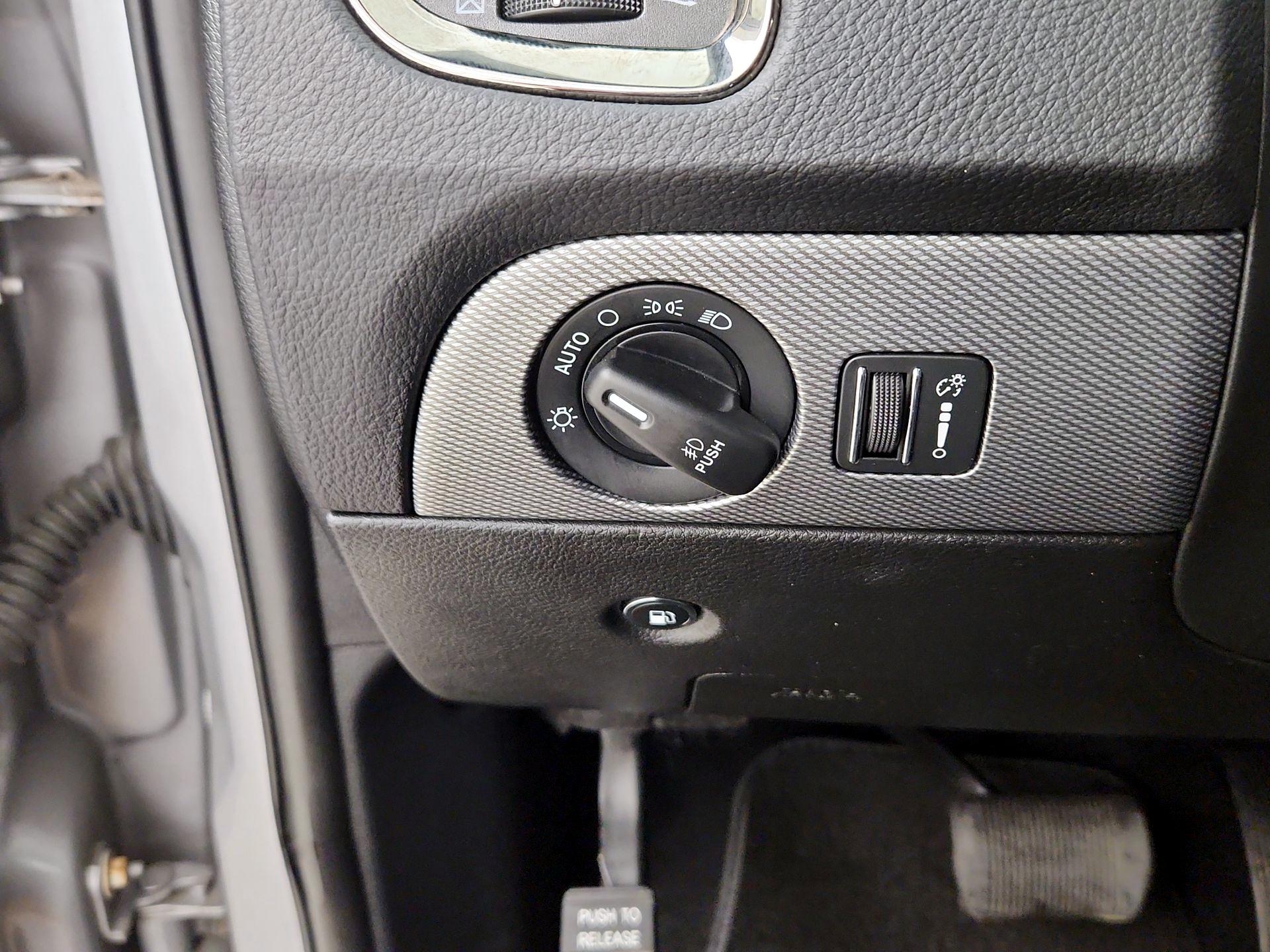 Thumbnail: 2020 Dodge Durango - 13