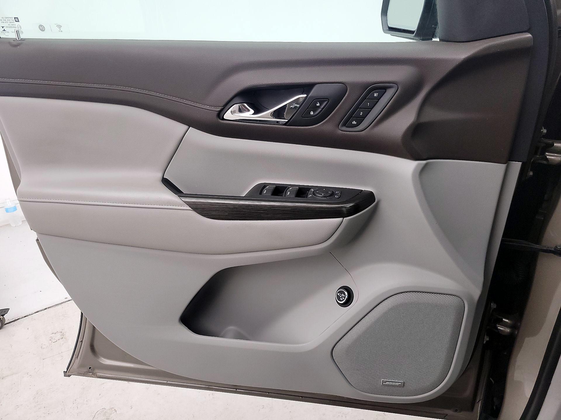 Thumbnail: 2023 GMC Acadia - 10