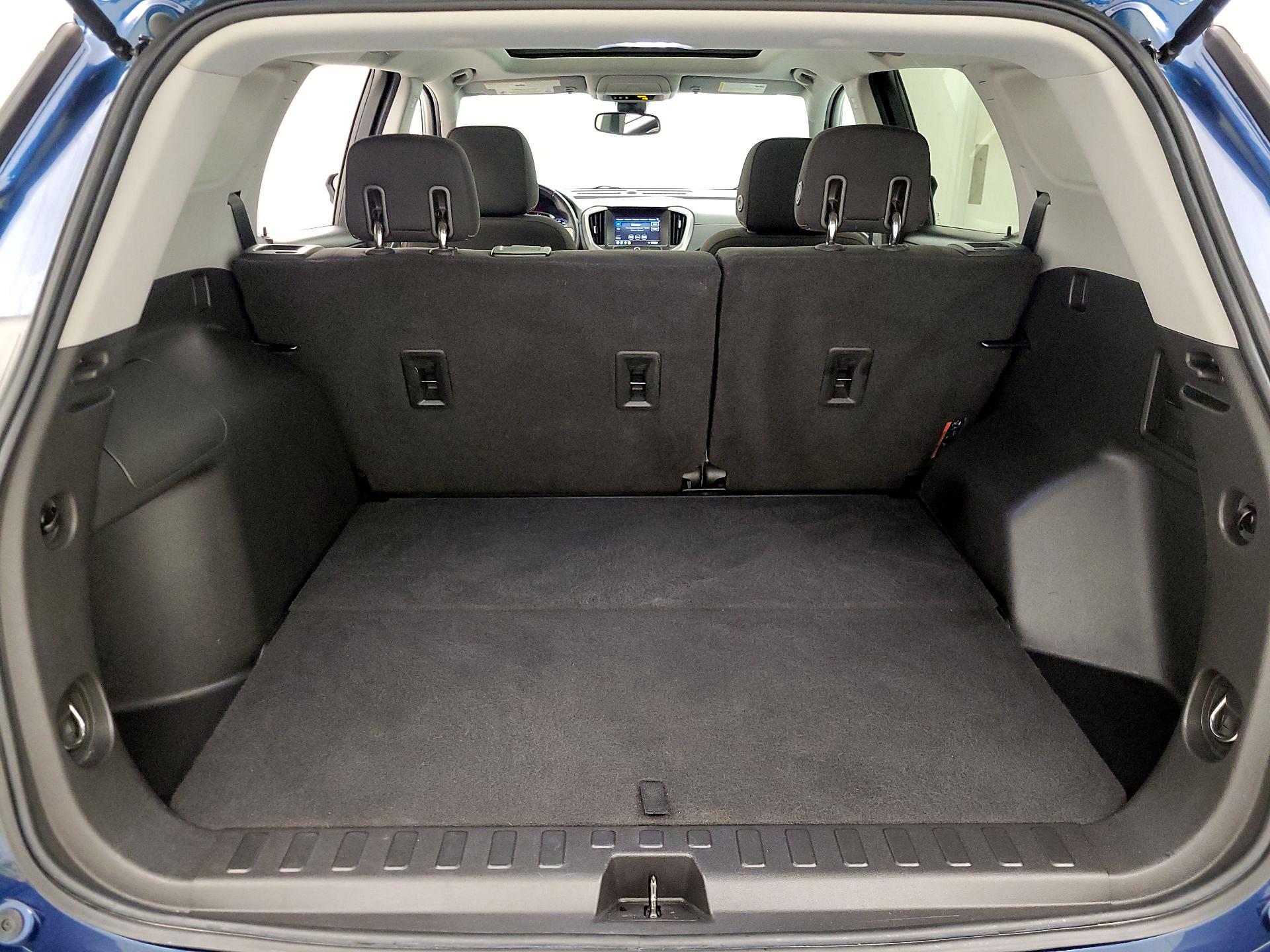 Thumbnail: 2020 GMC Terrain - 19