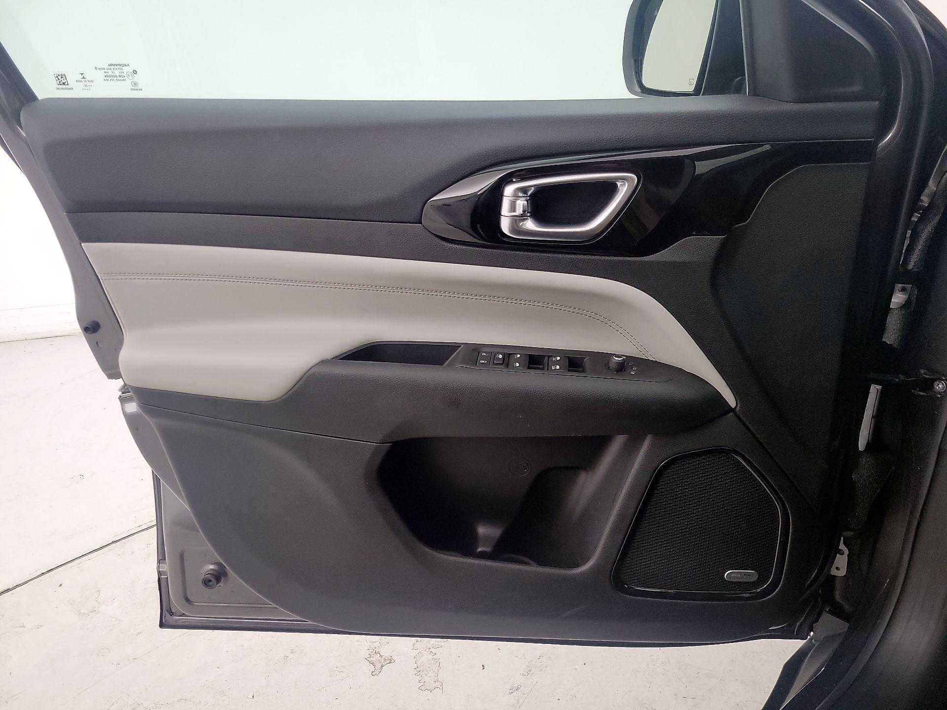 Thumbnail: 2022 Jeep Compass - 12