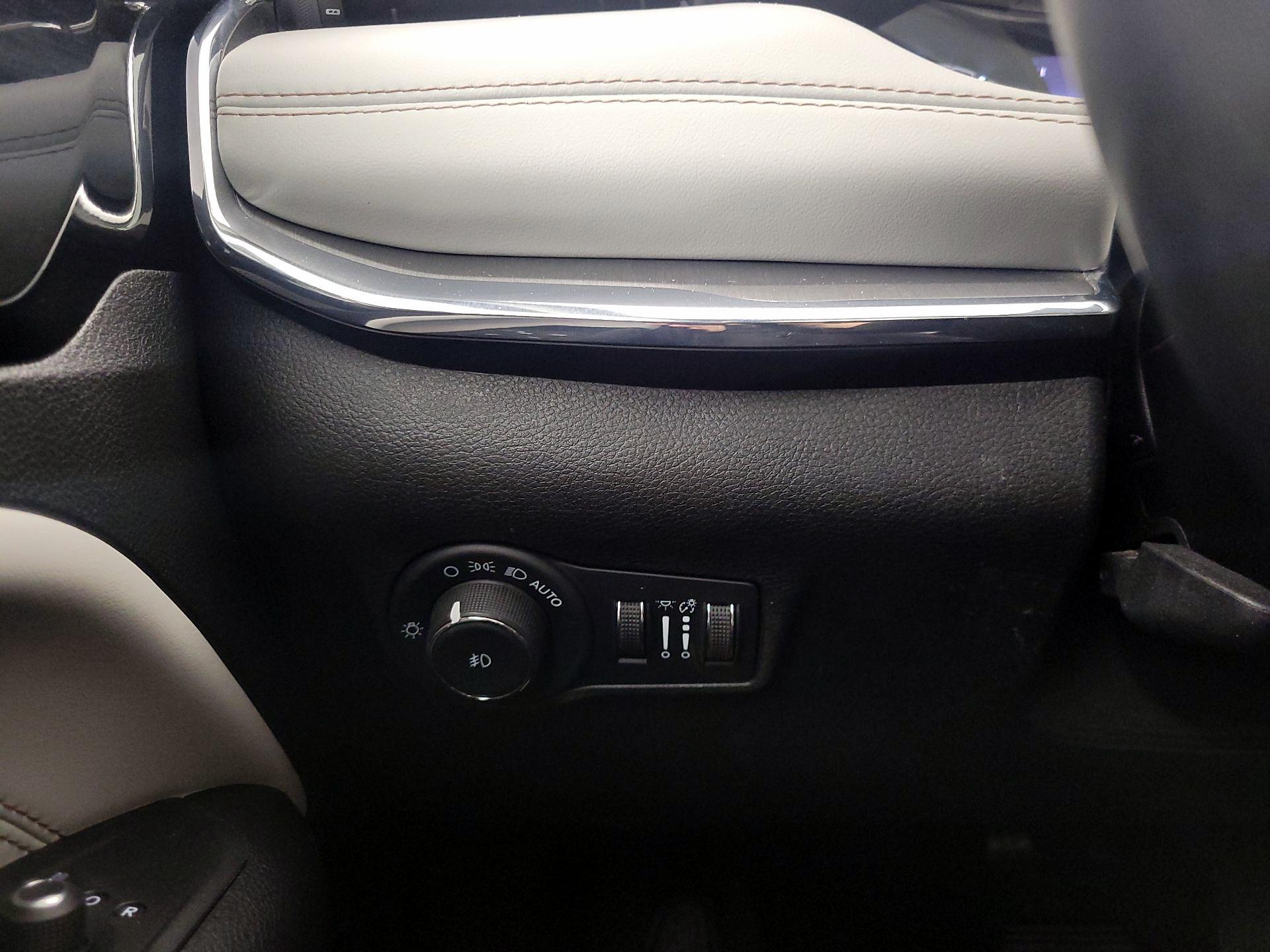 Thumbnail: 2022 Jeep Compass - 13