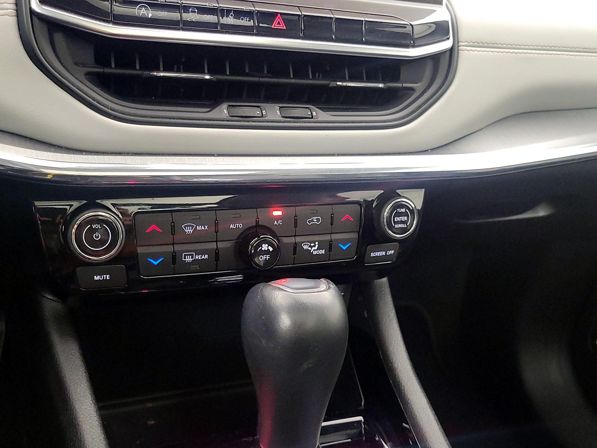 Thumbnail: 2022 Jeep Compass - 16