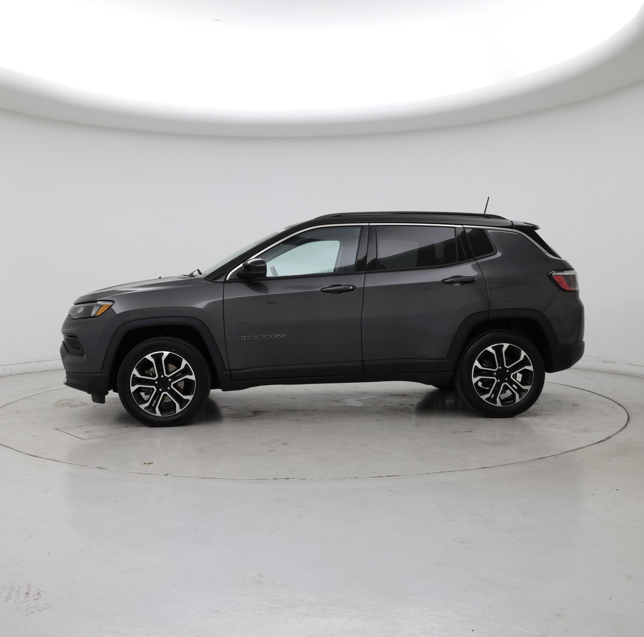 Thumbnail: 2022 Jeep Compass - 3