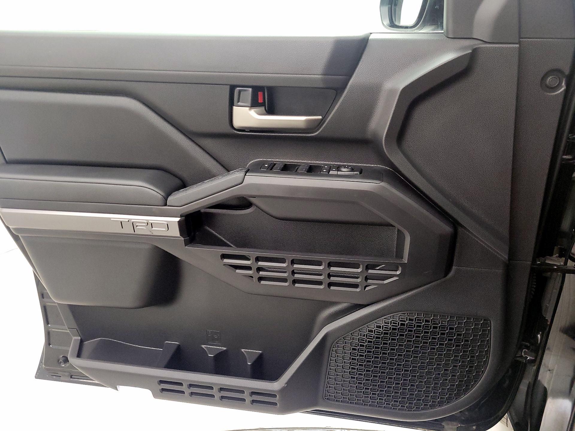 Thumbnail: 2025 Toyota Tacoma - 10