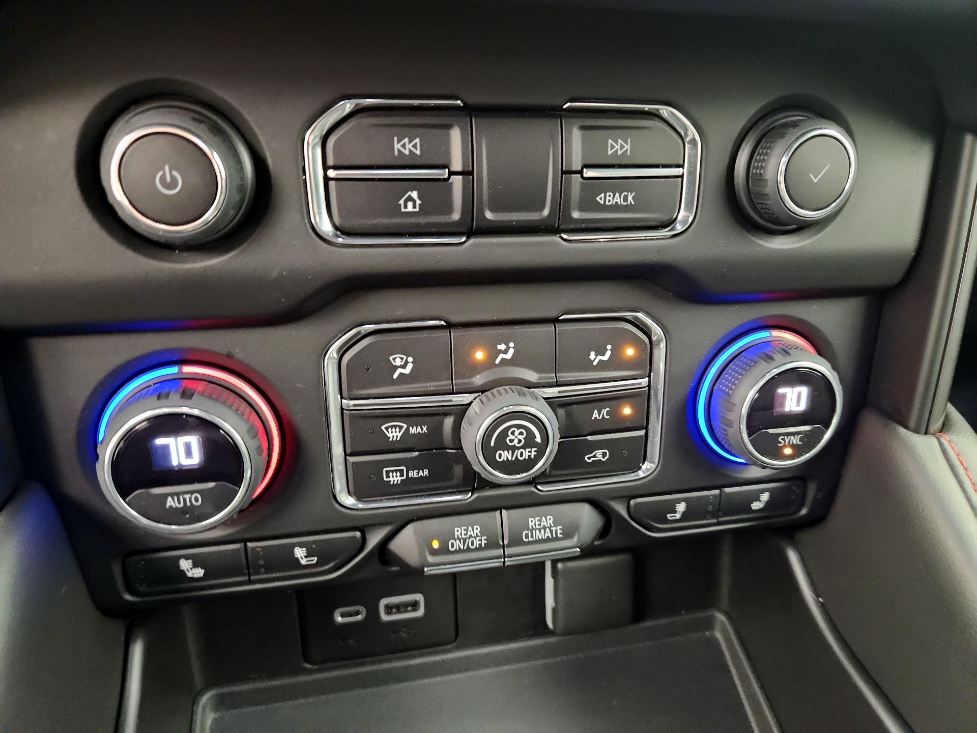 Thumbnail: 2021 Chevrolet Suburban - 16