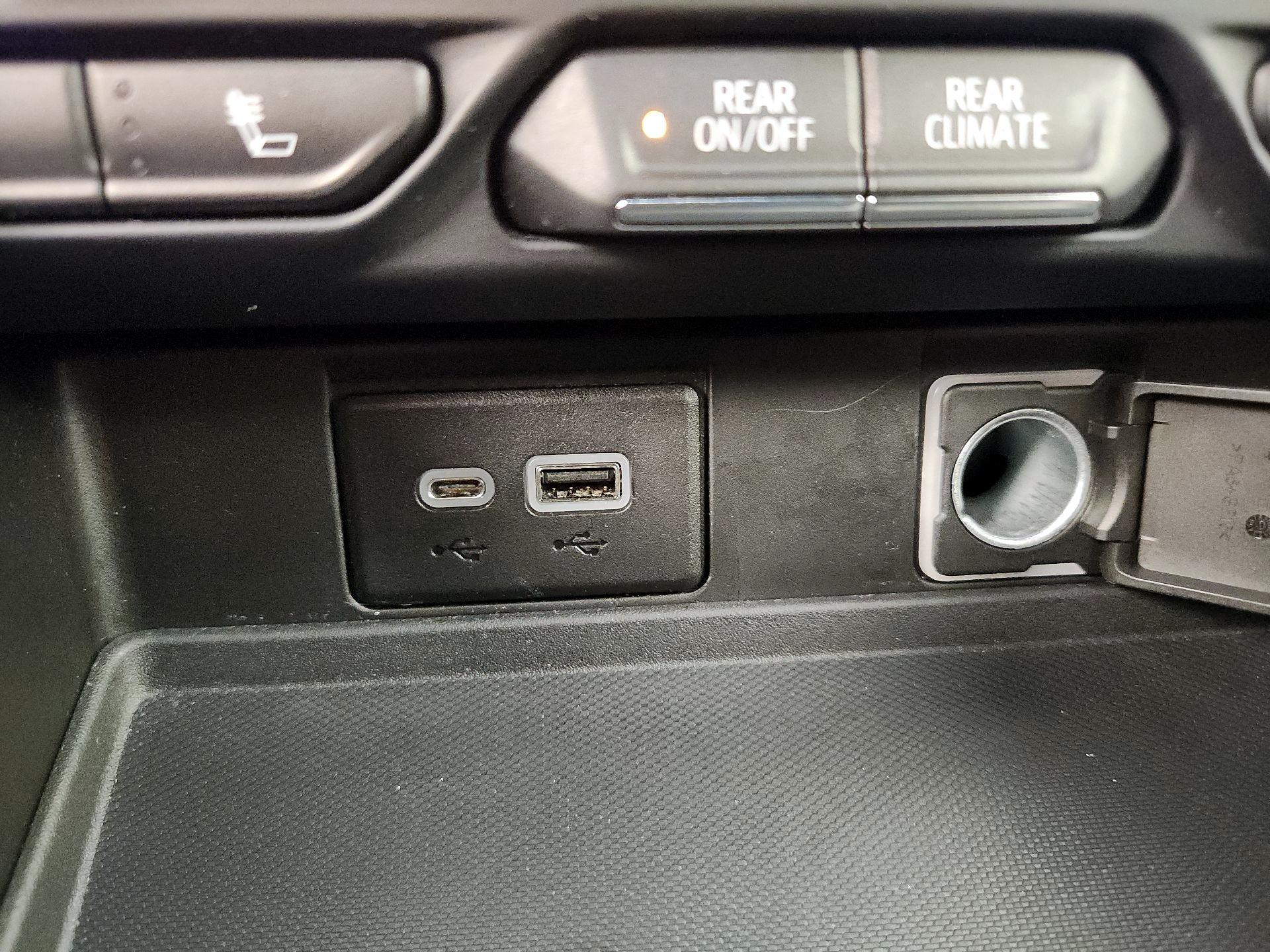 Thumbnail: 2021 Chevrolet Suburban - 18