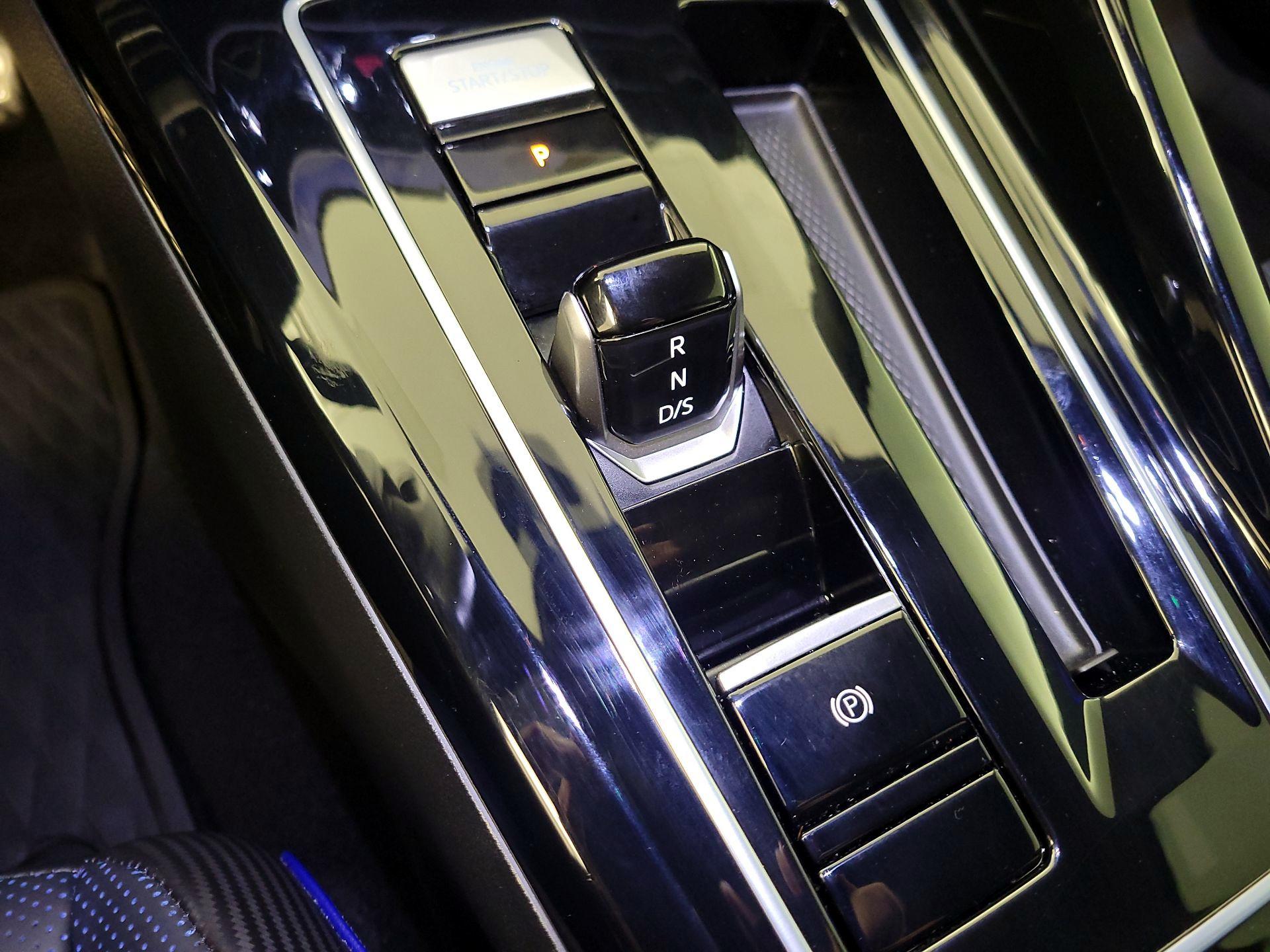 Thumbnail: 2024 Volkswagen Golf - 18