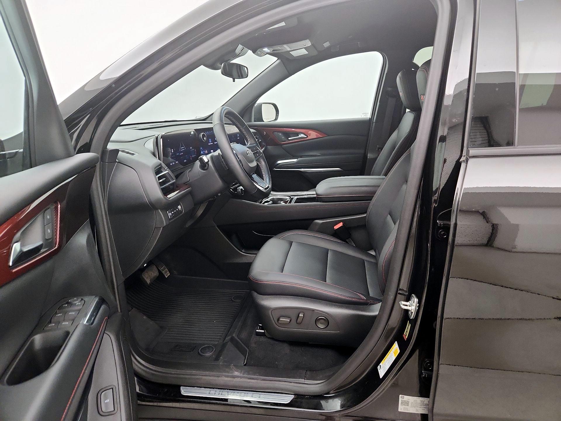 Thumbnail: 2024 Chevrolet Traverse - 11