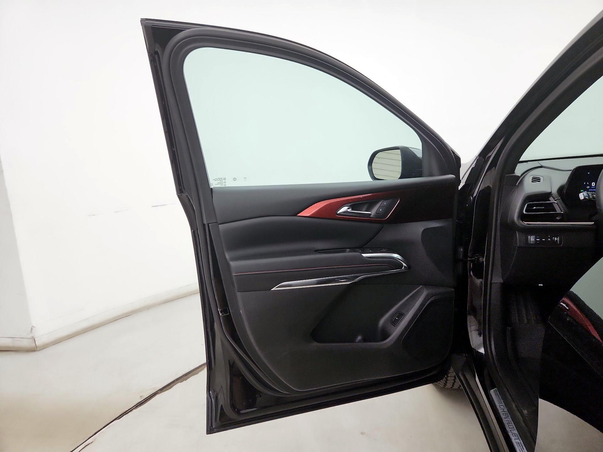 Thumbnail: 2024 Chevrolet Traverse - 12