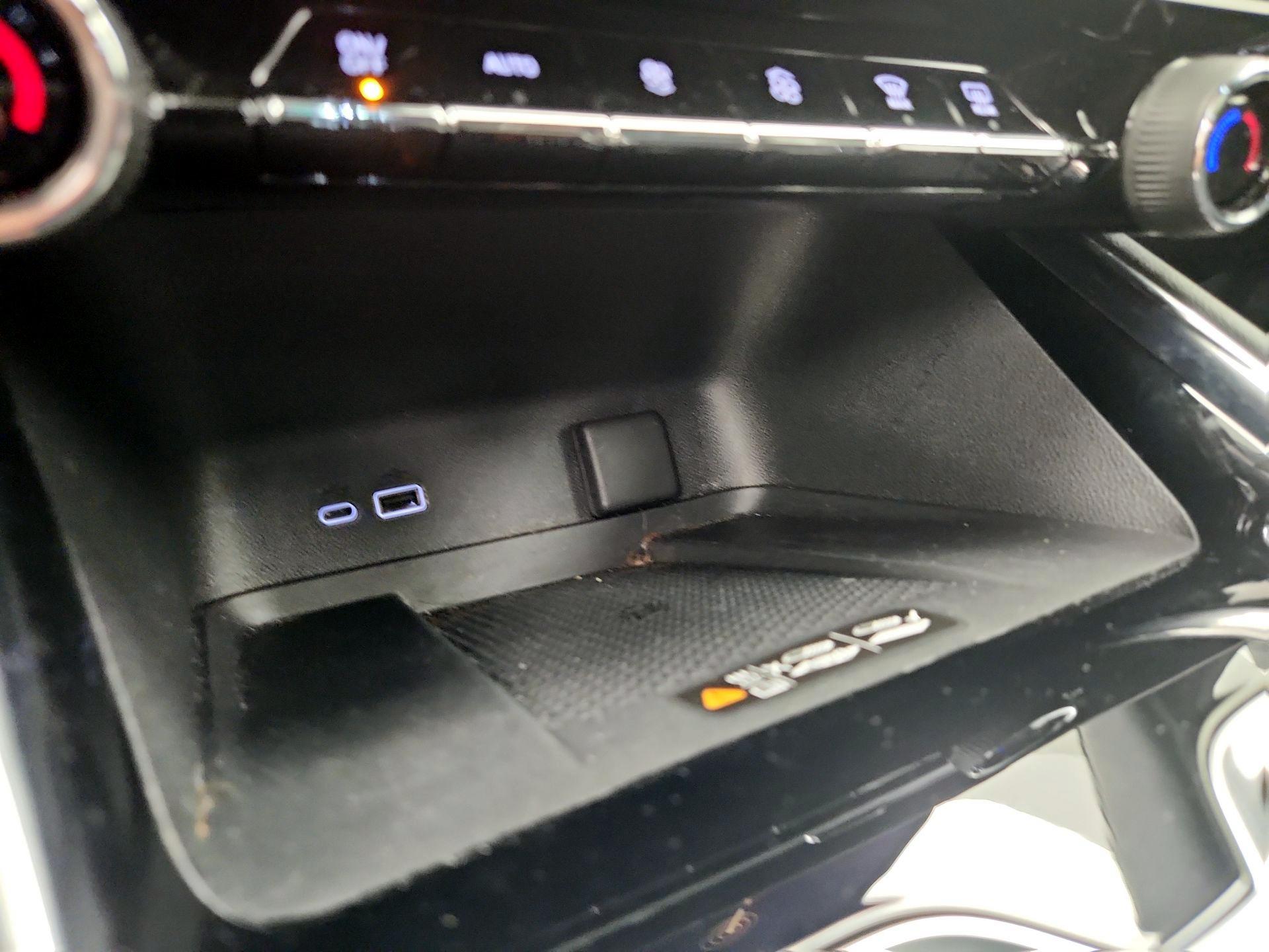 Thumbnail: 2024 Chevrolet Traverse - 18