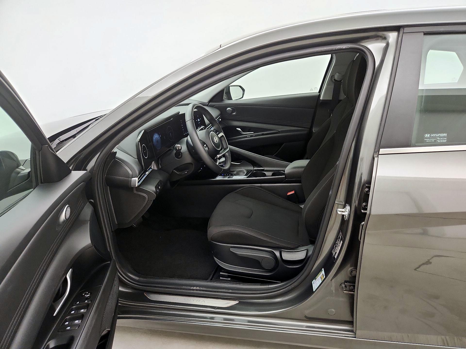 Thumbnail: 2024 Hyundai Elantra - 11