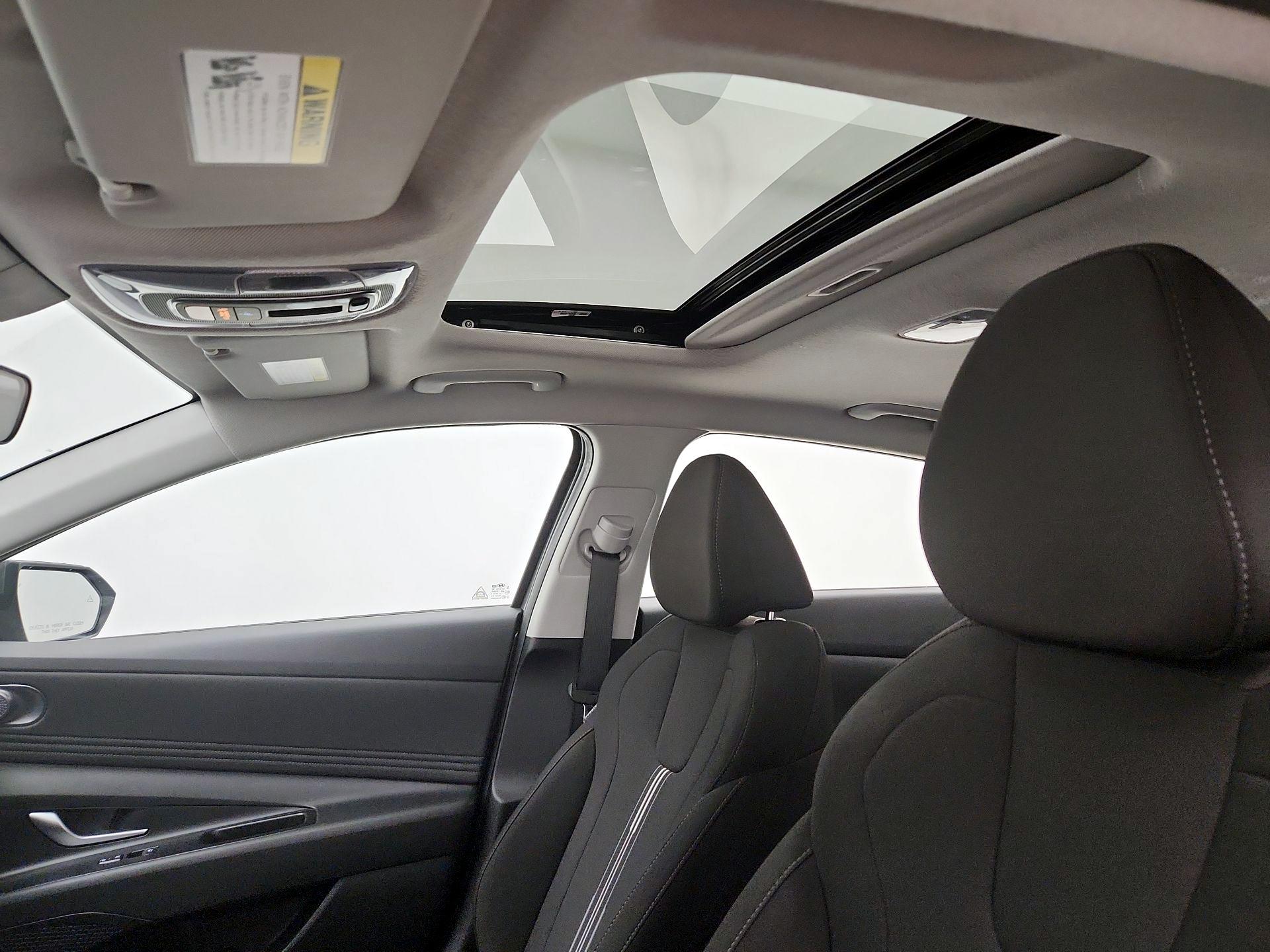 Thumbnail: 2024 Hyundai Elantra - 20