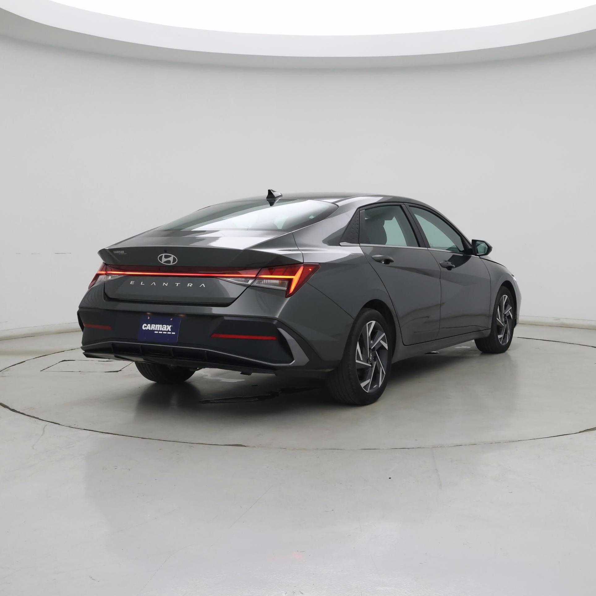 Thumbnail: 2024 Hyundai Elantra - 8