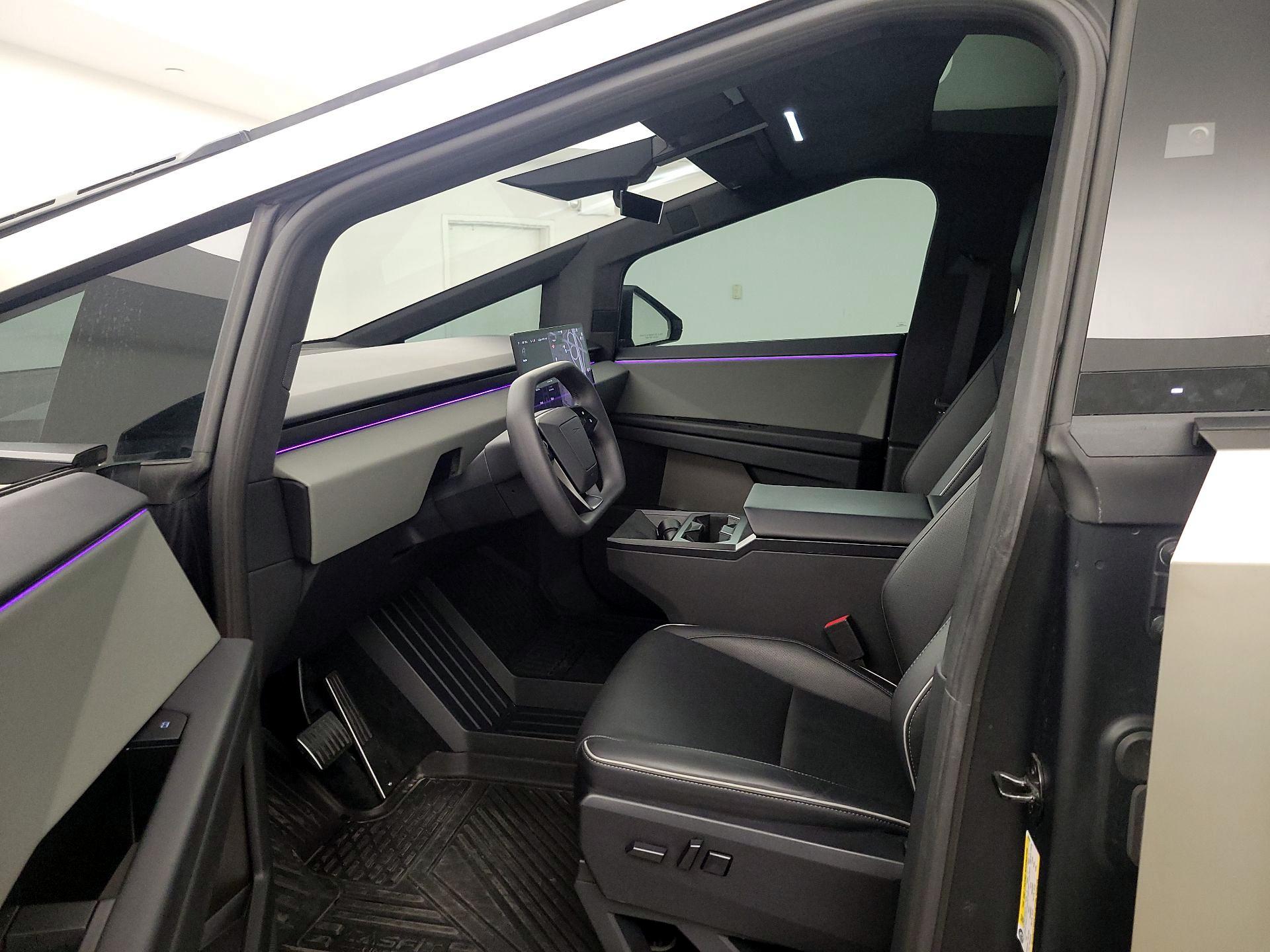 Thumbnail: 2025 Tesla Cybertruck - 11