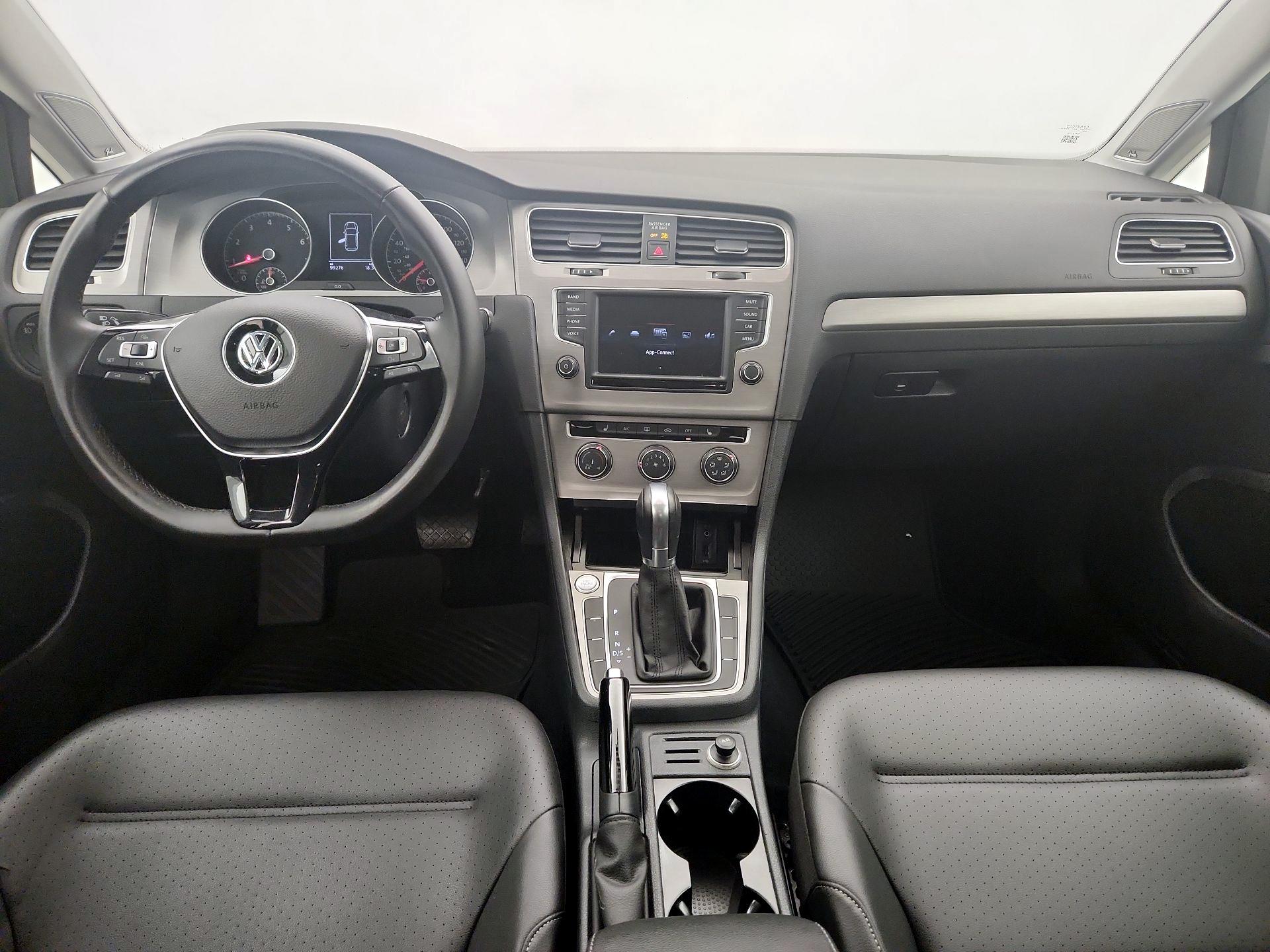 Thumbnail: 2016 Volkswagen Golf - 9