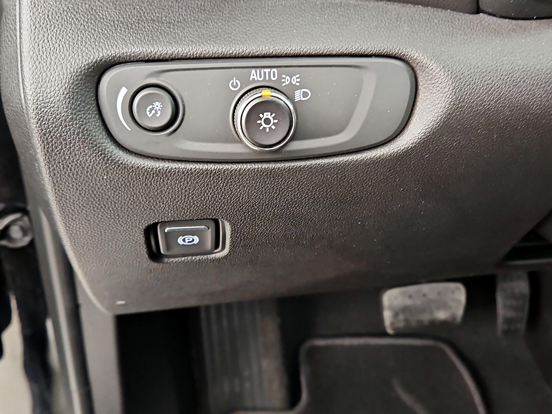 Thumbnail: 2022 Chevrolet Blazer - 13