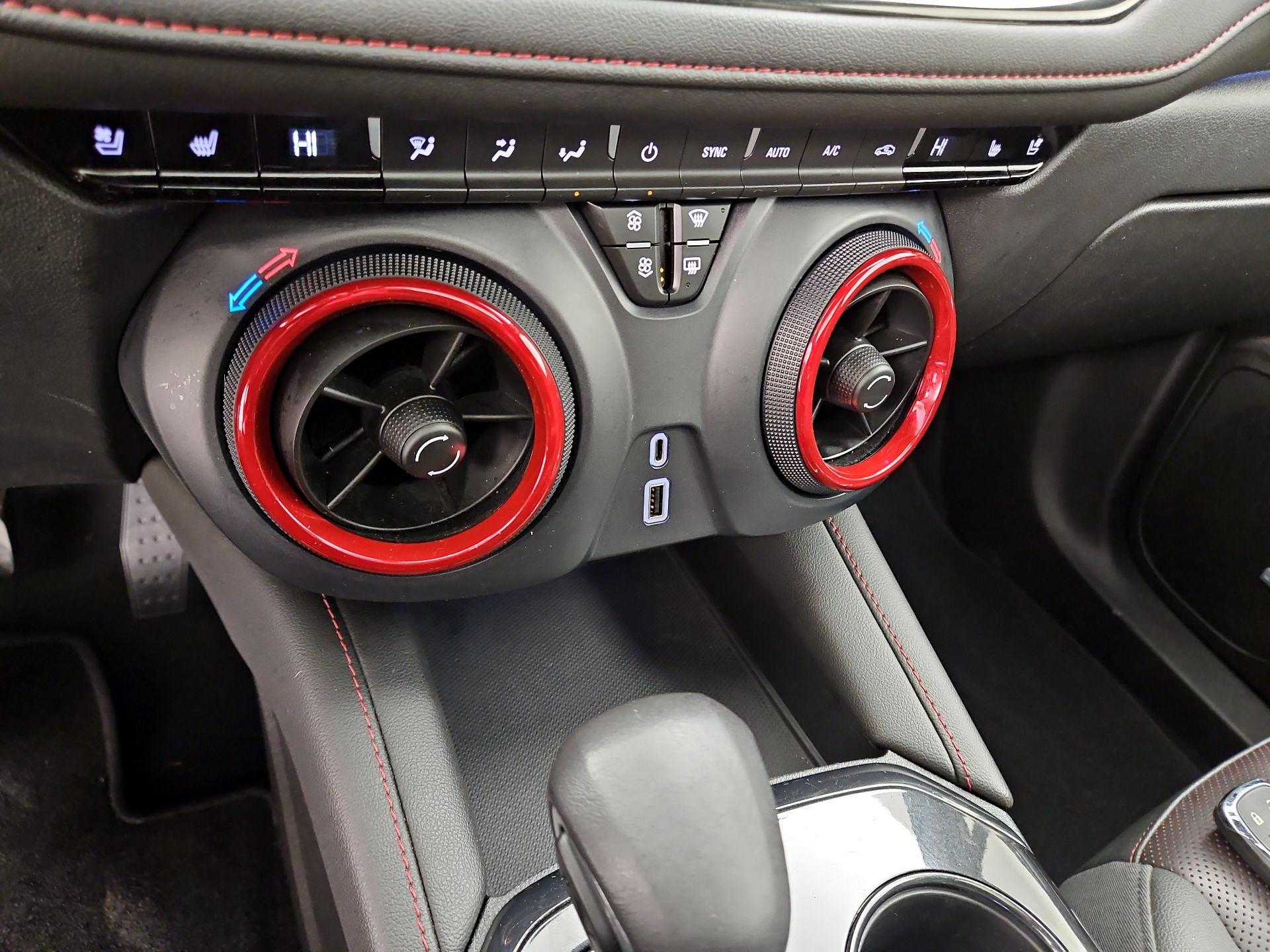 Thumbnail: 2022 Chevrolet Blazer - 17