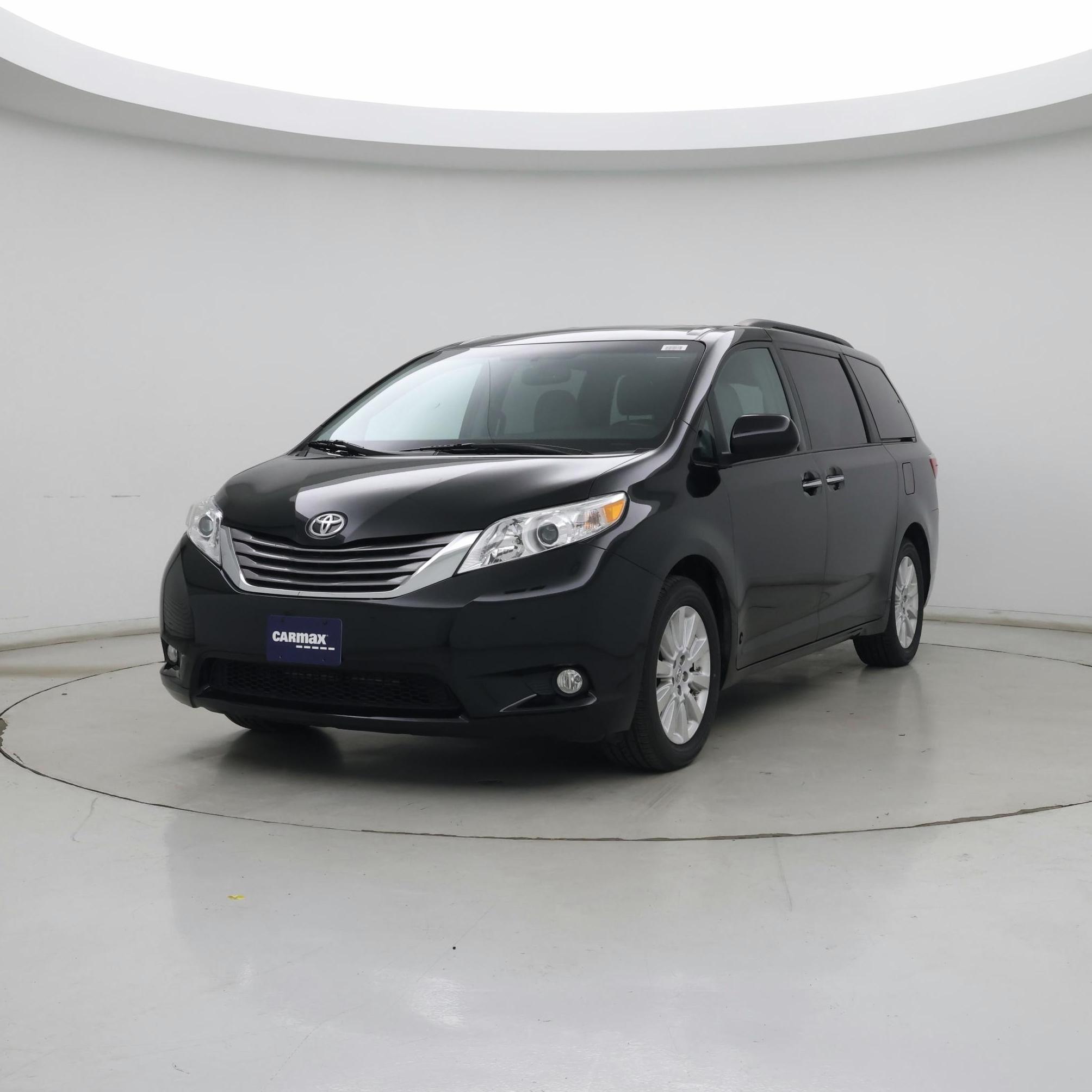 Thumbnail: 2015 Toyota Sienna - 4